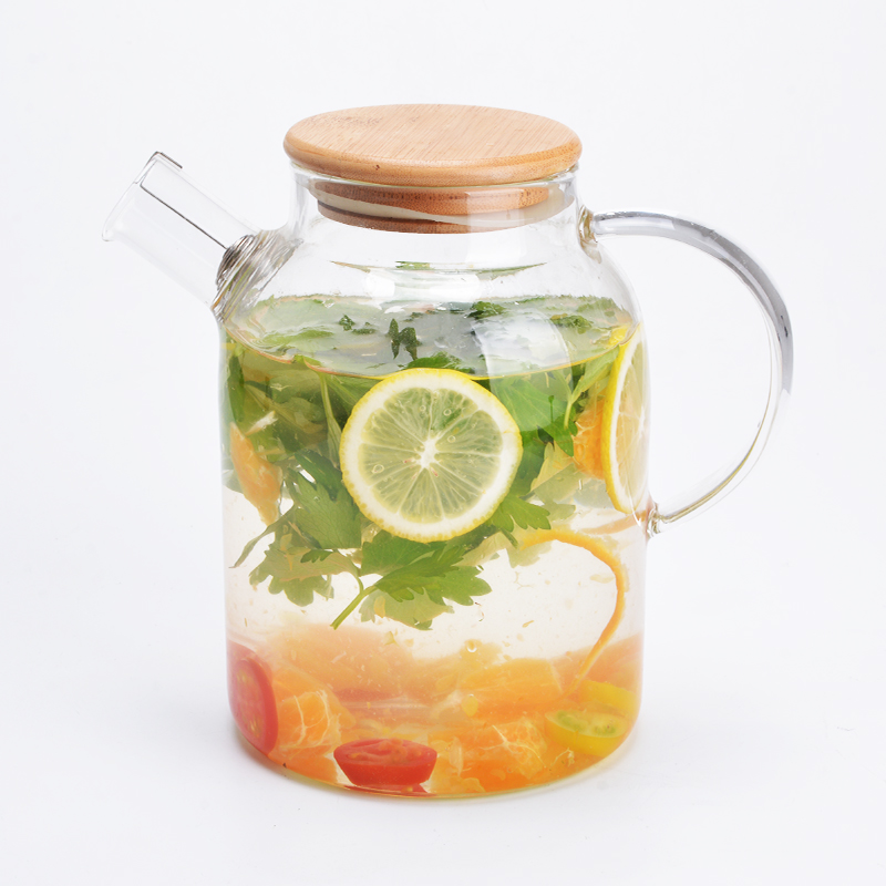 Glass Pitcher with Lid Spout Tea Strainer Borosilicate Kettle Milk Jug Juice Carafe