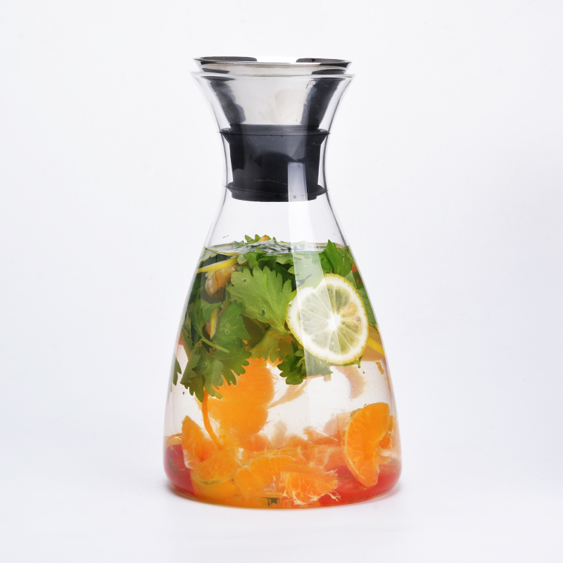 50 Ounces Borosilicate Glass Carafe with Lid