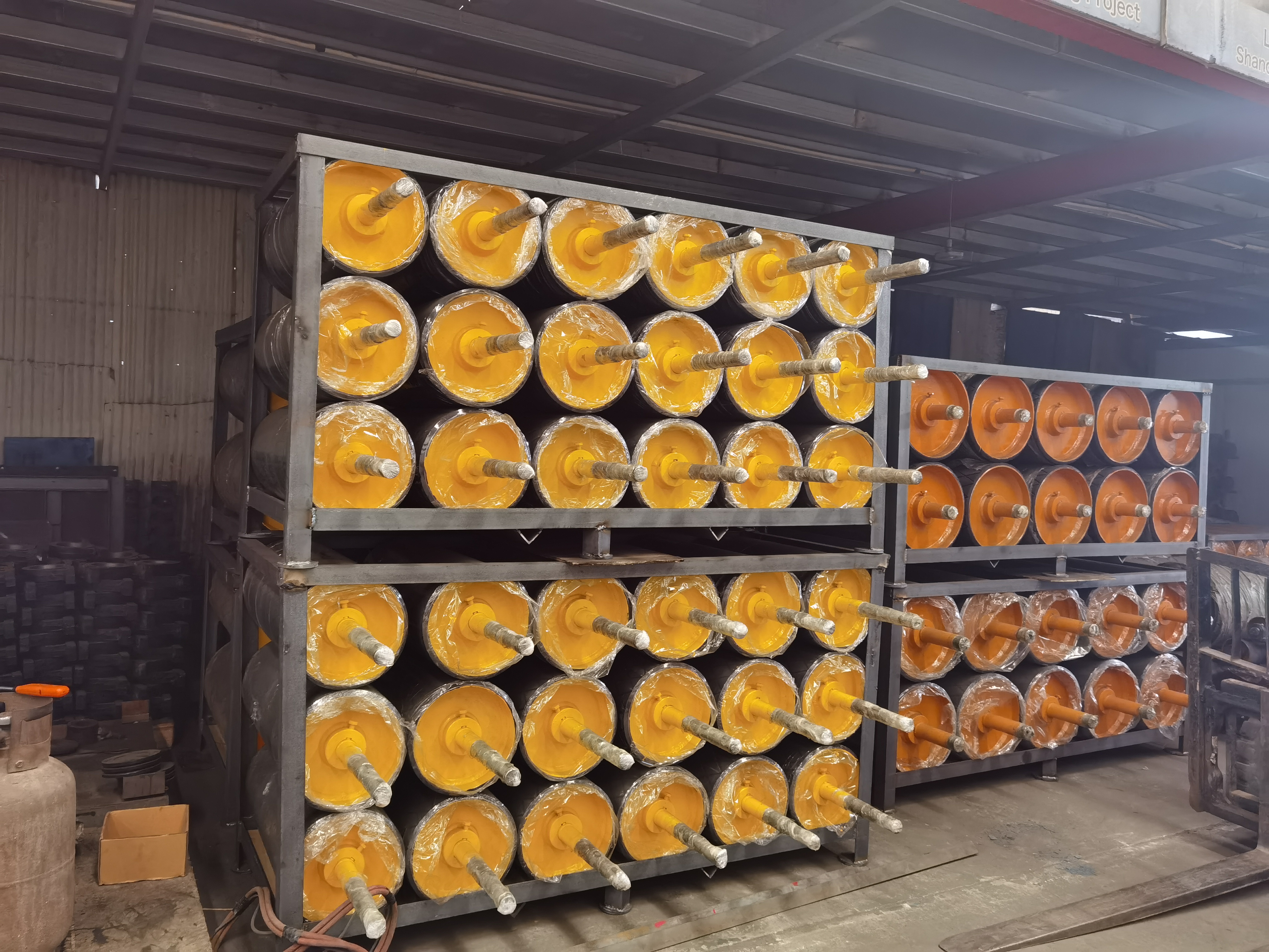 Conveyor roller idler