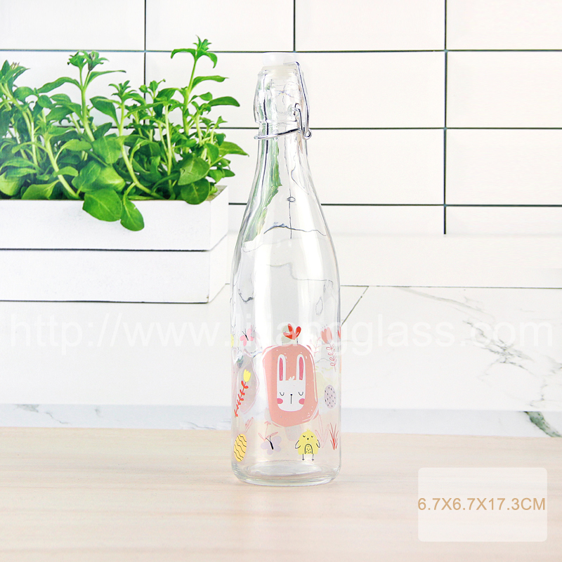 Glass bottle