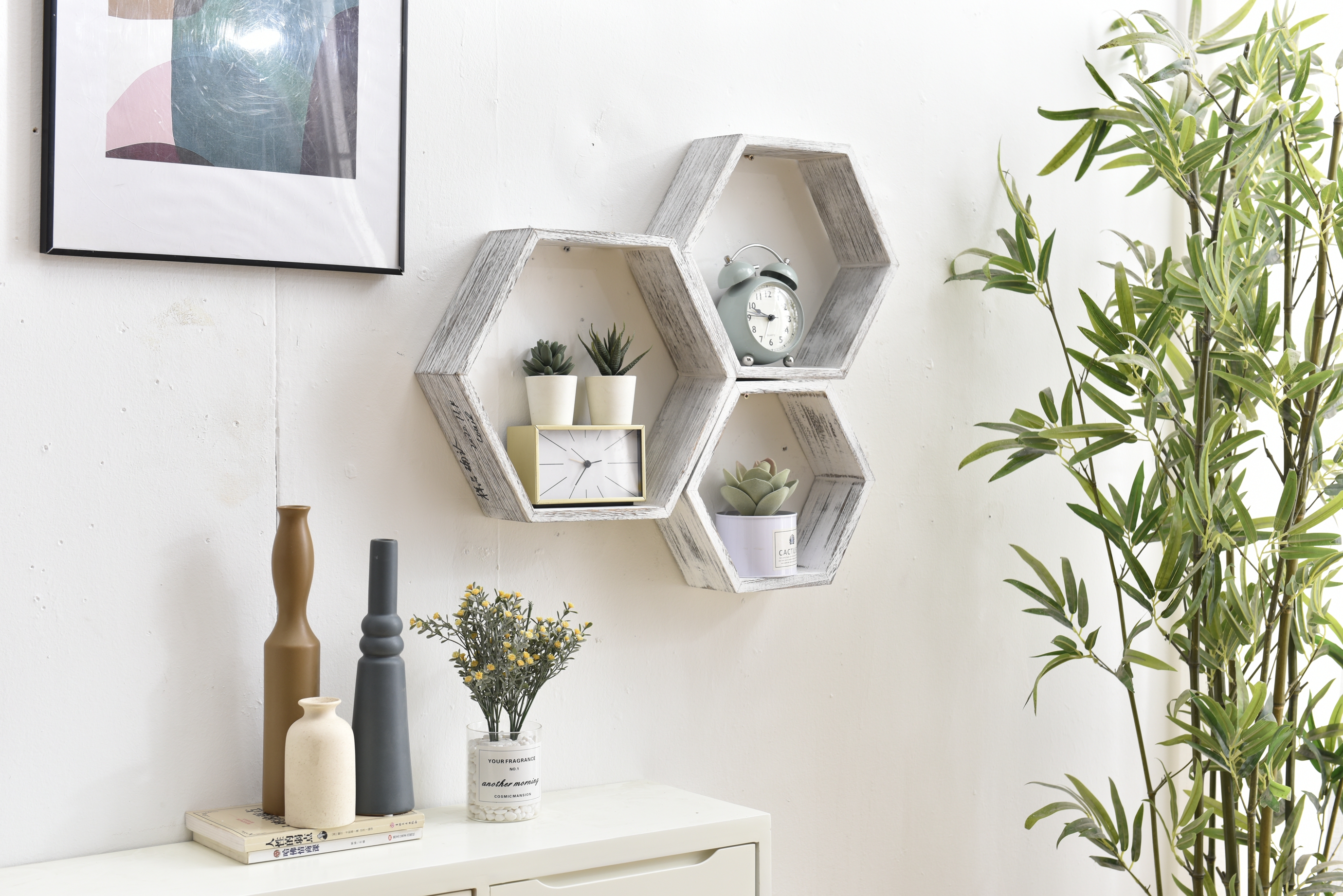 Wallboo pentacle deco in white wash antique finished