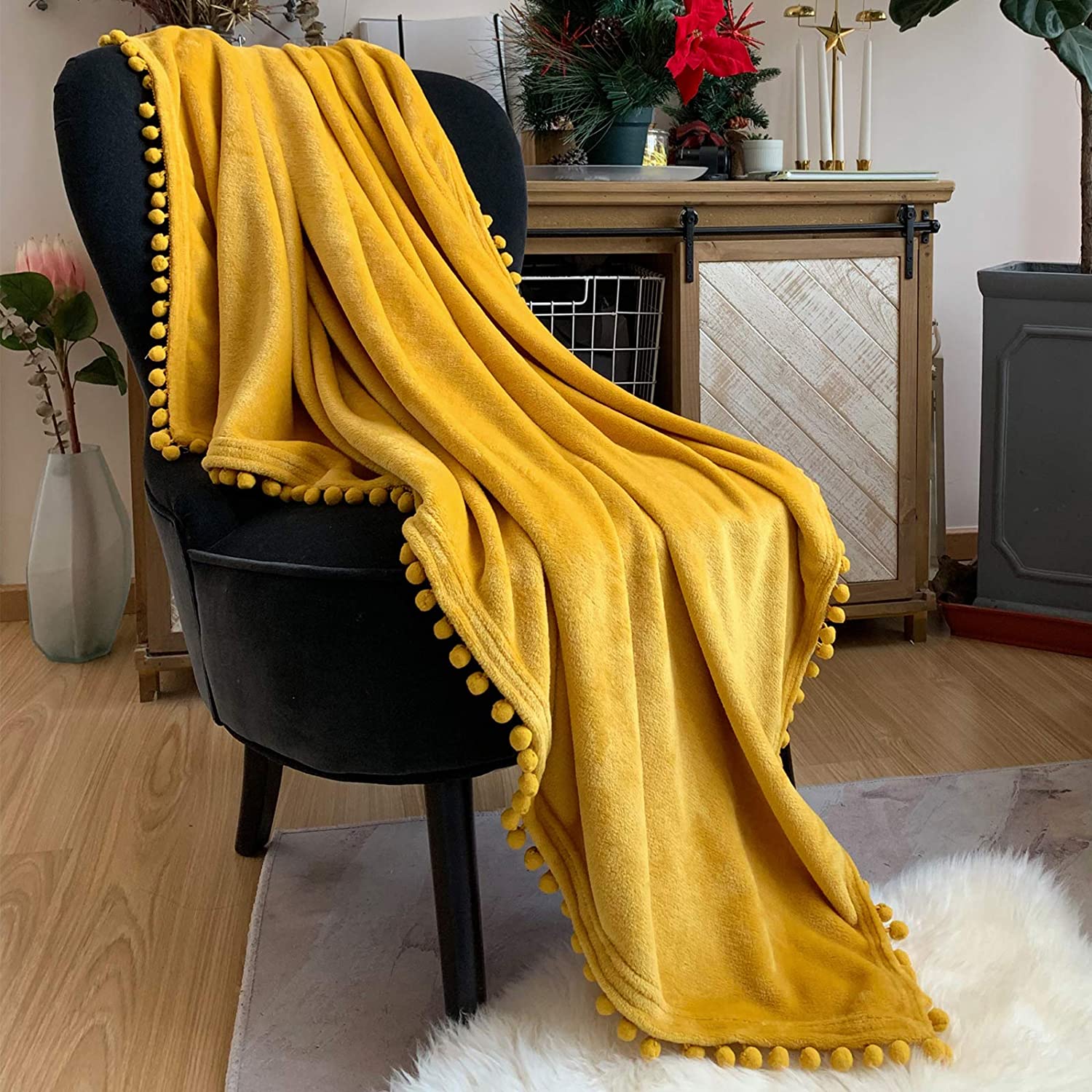 Flannel with Pompom Fringe Lightweight Cozy Bed Blanket Soft Throw Blanket fit Couch Sofa Suitable for All Season