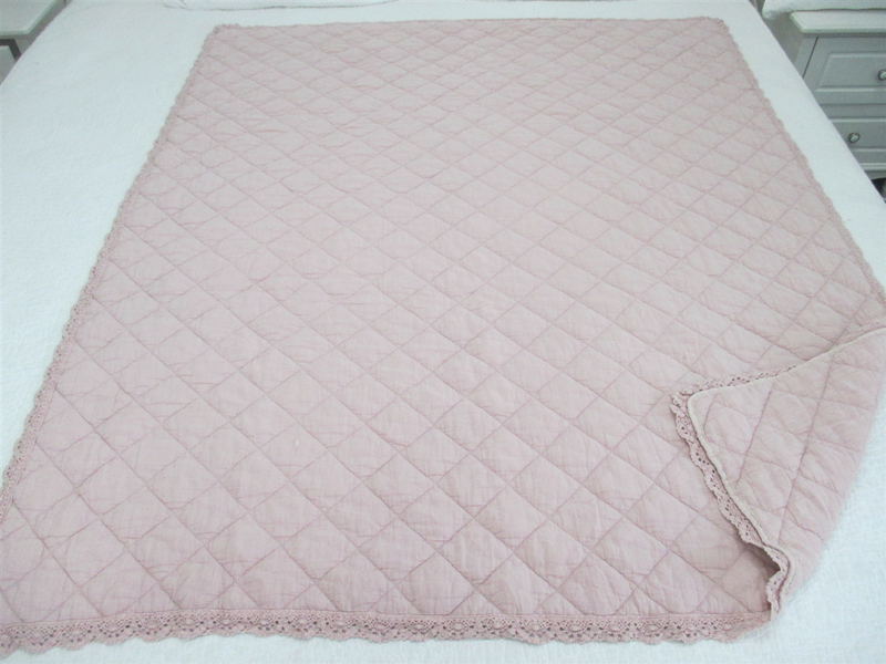 Stone washed cotton quilt