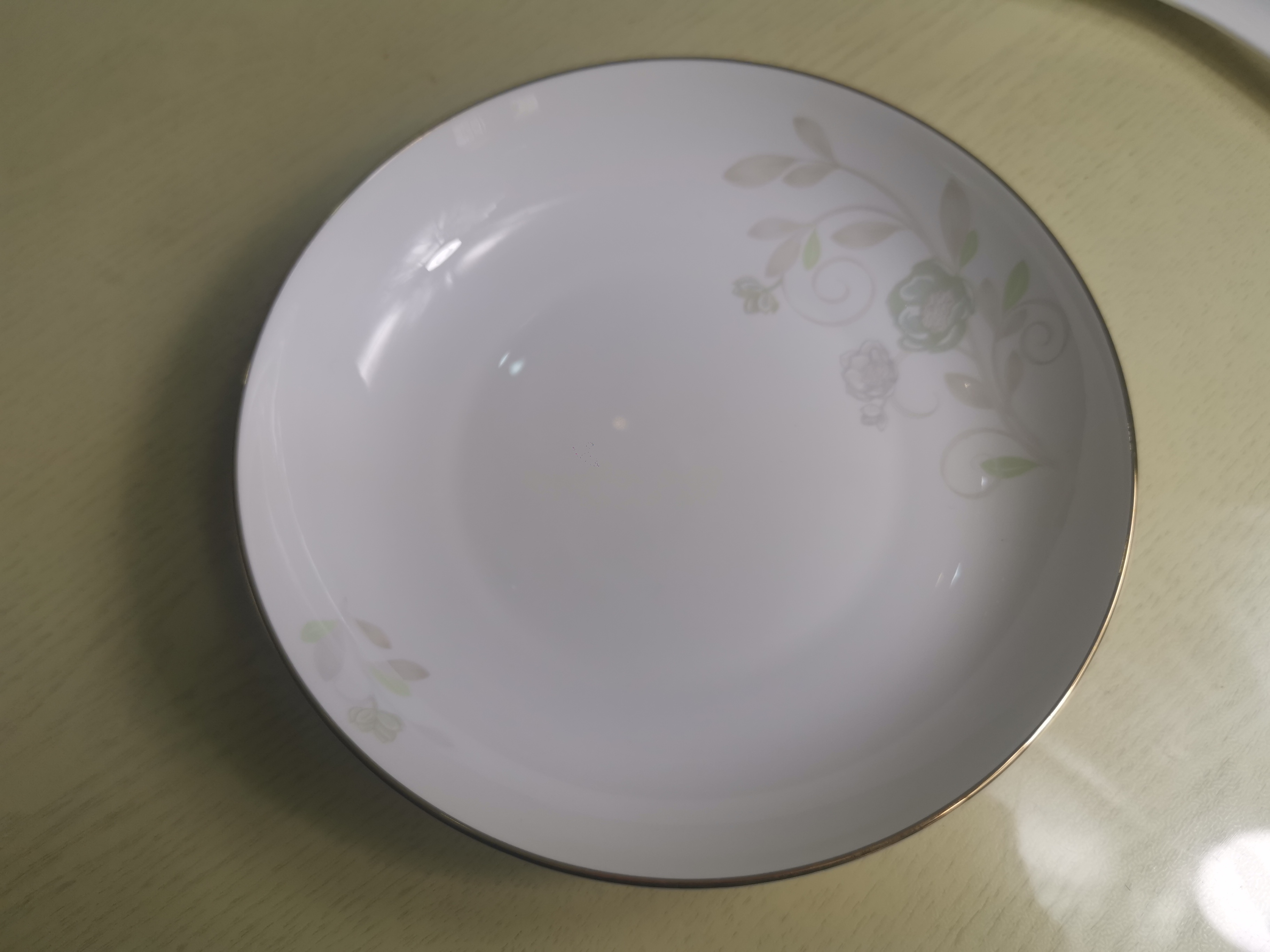 Fine Bone China Embossed Soup Plate