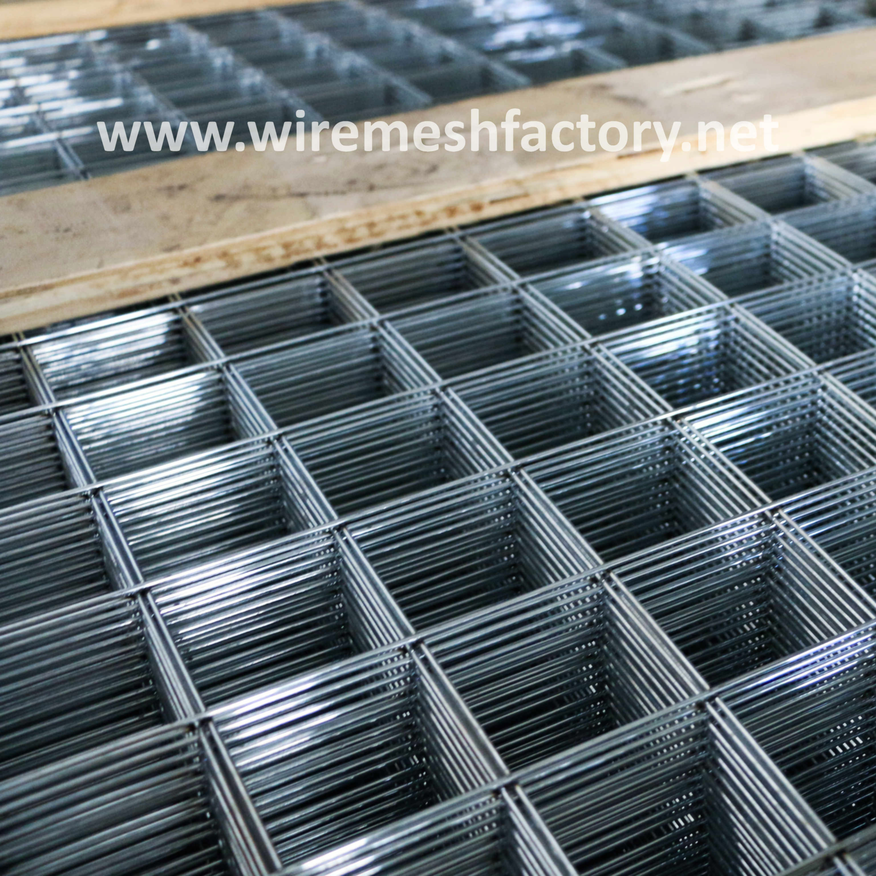 Hot dip galvanized welded wire mesh panel