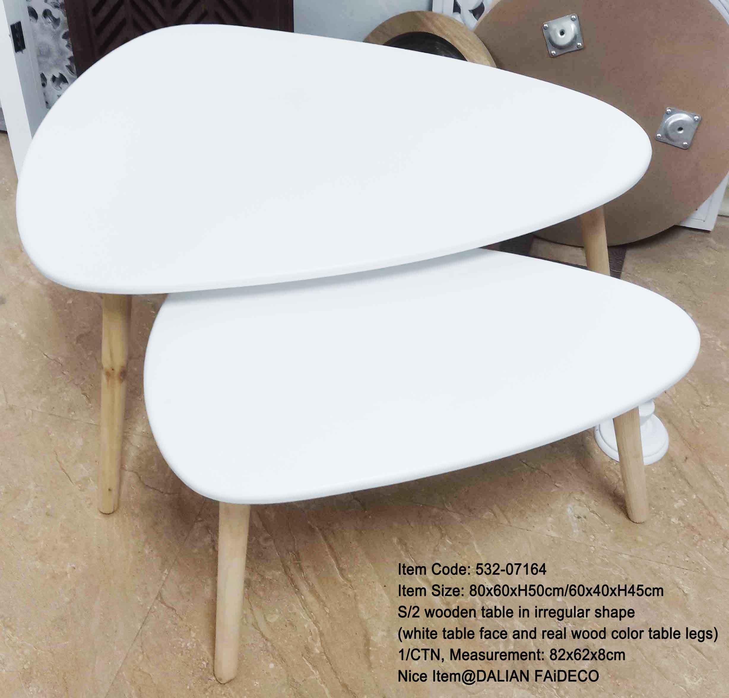 Set 2 Wooden table in irregular shape