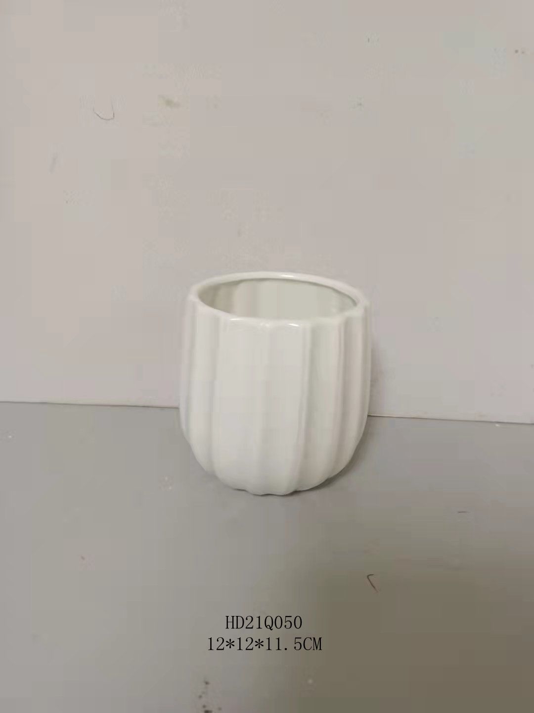 texture design ceramic plant pot