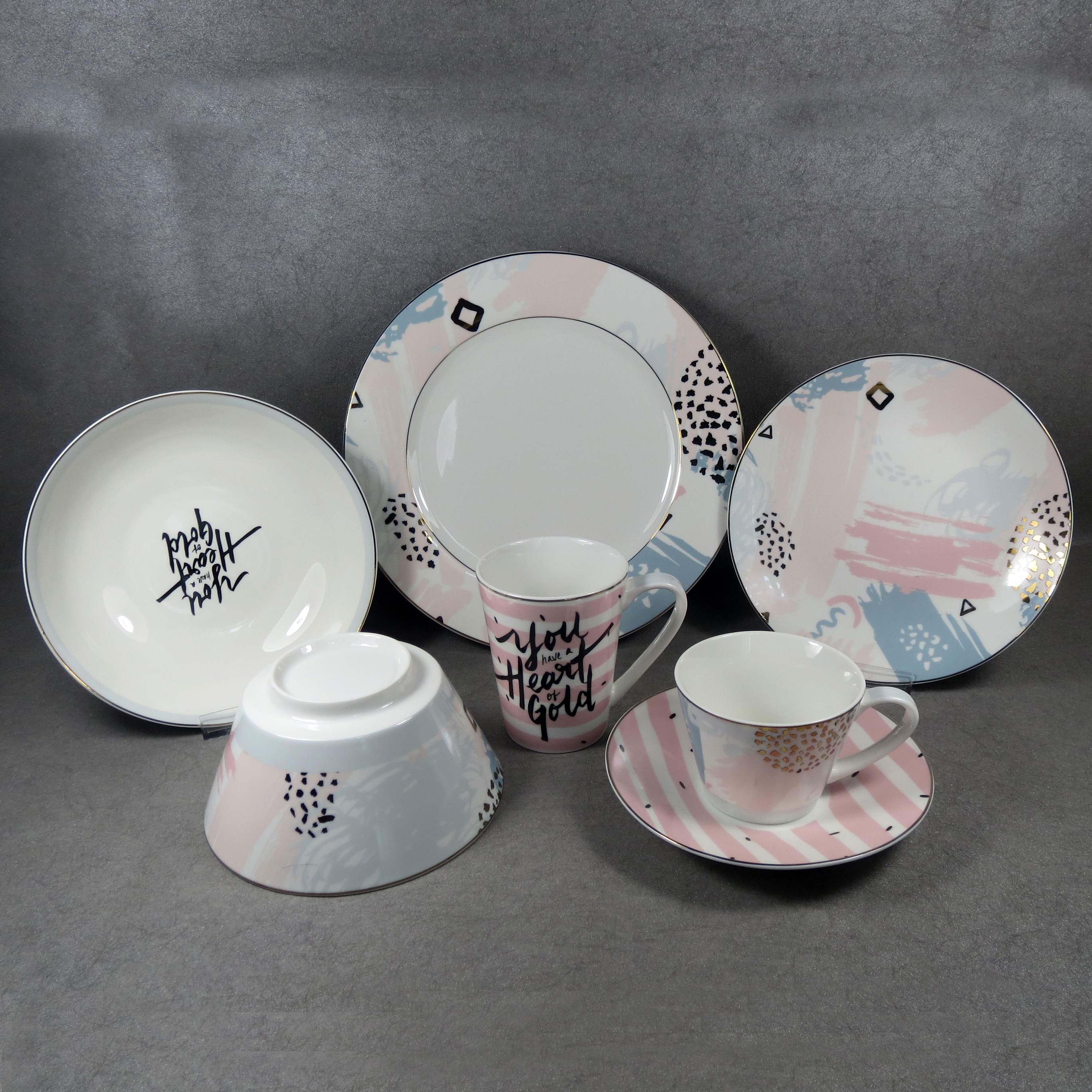 Dinnerware in newbone china