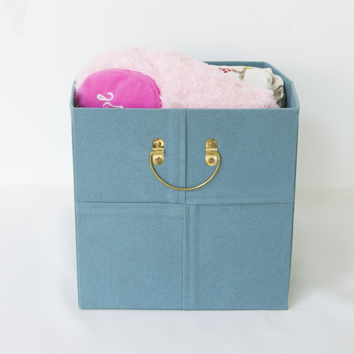 Geometrical Pattern Designed Storage Bin