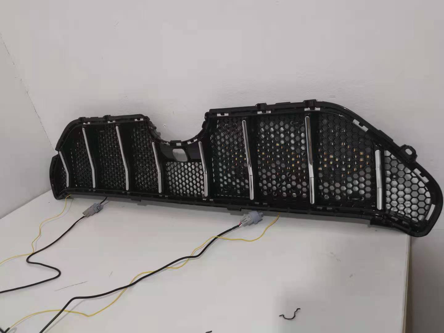 Front Grille With Light Fit For Toyota Rav4 2019 2020 Maserati Style Refit