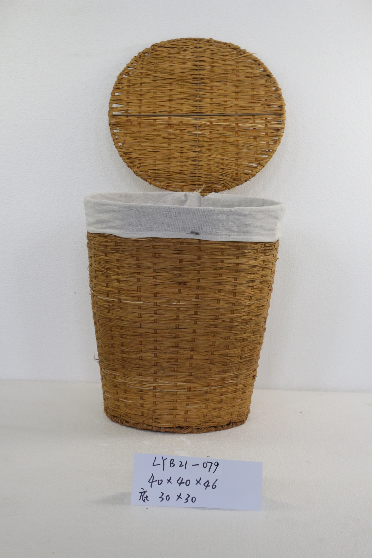 Real rattan woven storage basket with round lid laundry basket