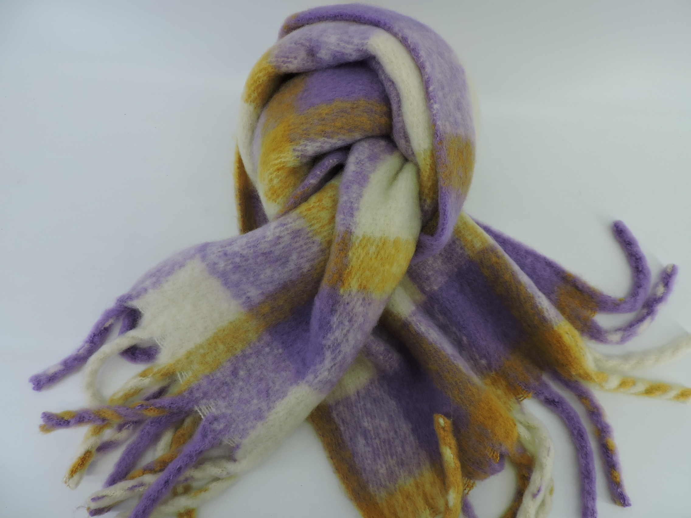 Ladies' woven scarf
