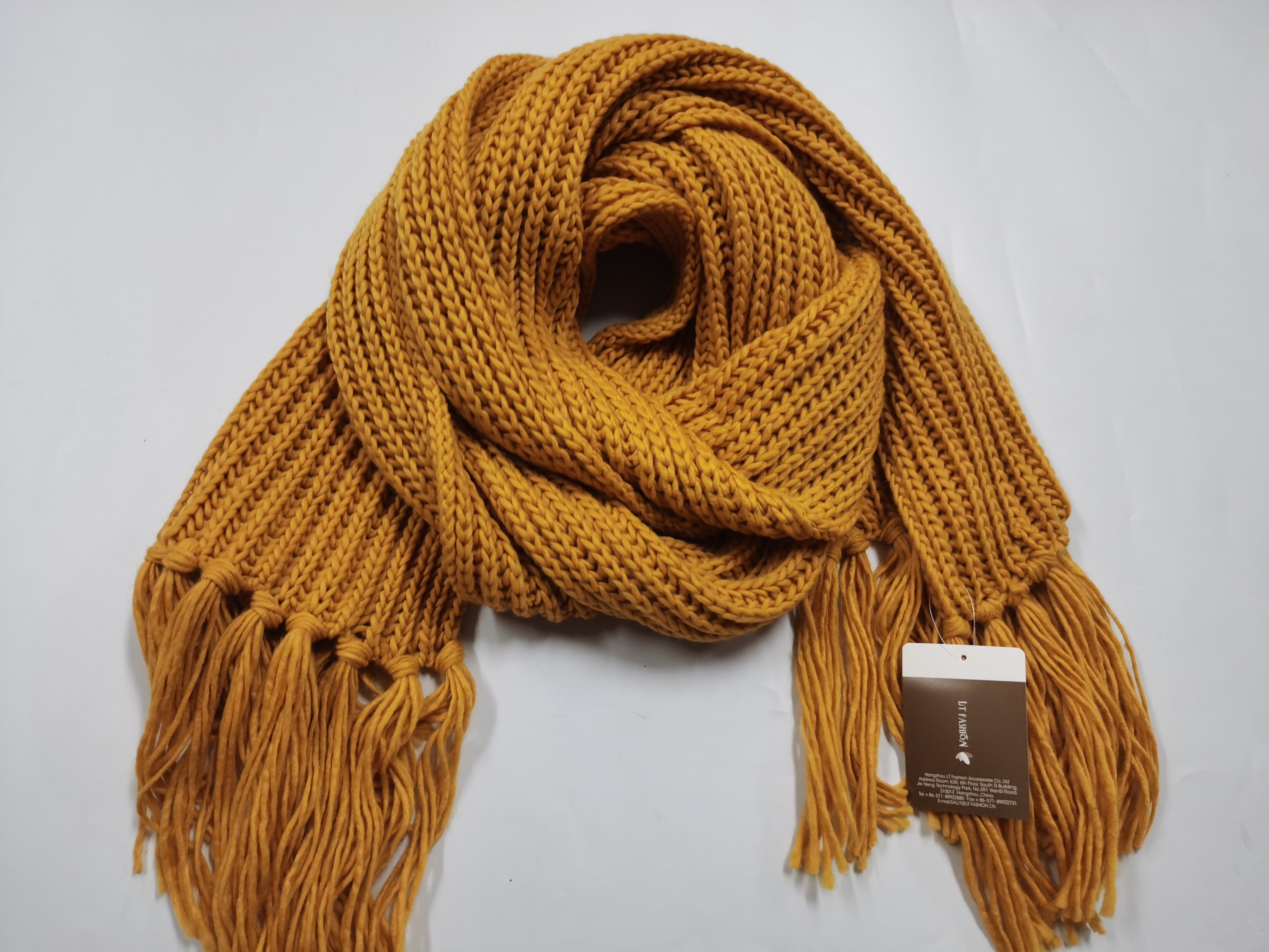 Ladies' knitted scarf
