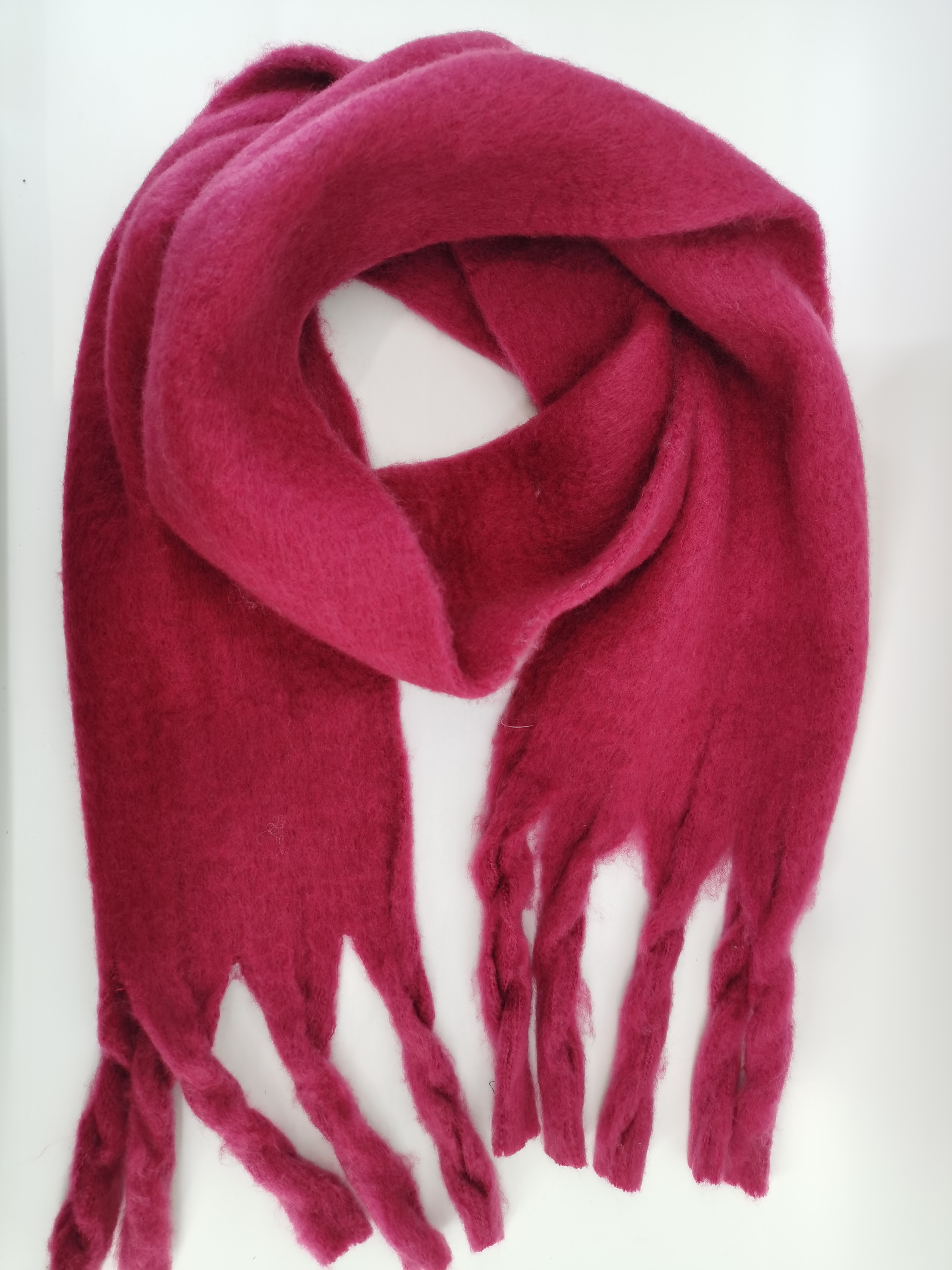 ladies' woven scar