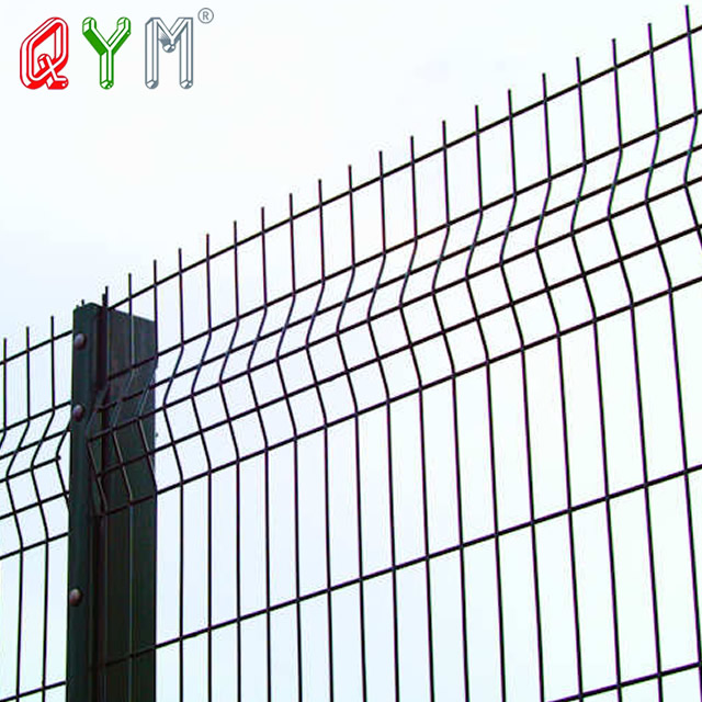 Welded mesh fence