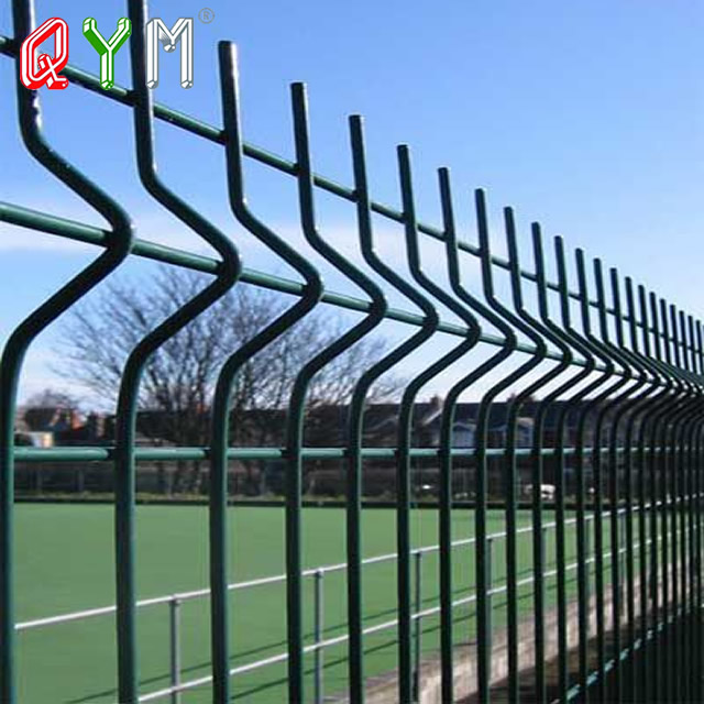 Welded mesh fence