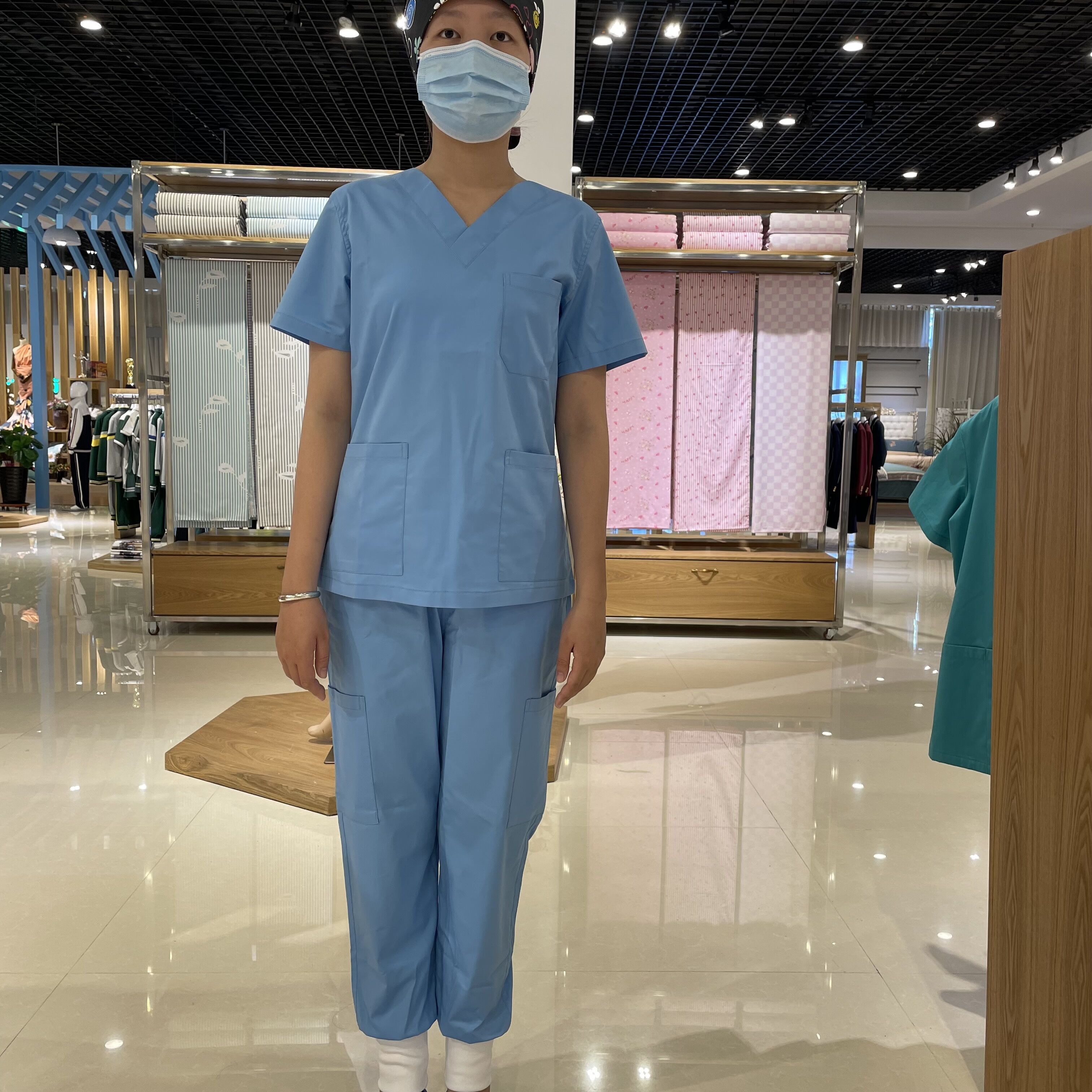 Charming comfortable breathable spandex scrubs