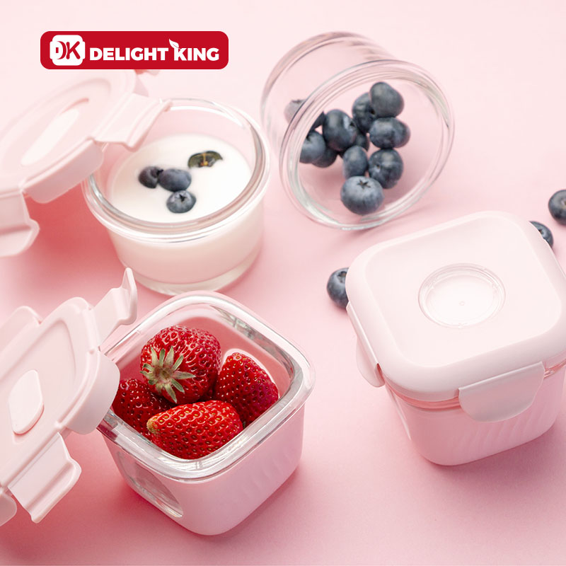 BPA free baby glass food container with heat insulated silicone sleeve airtight PP lid