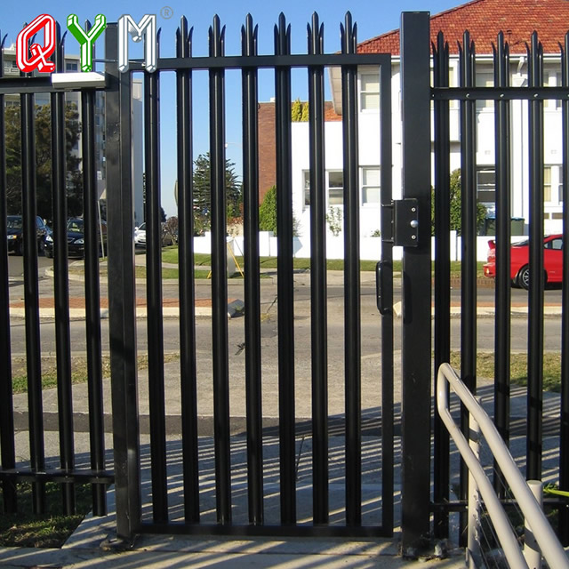 Palisade fence