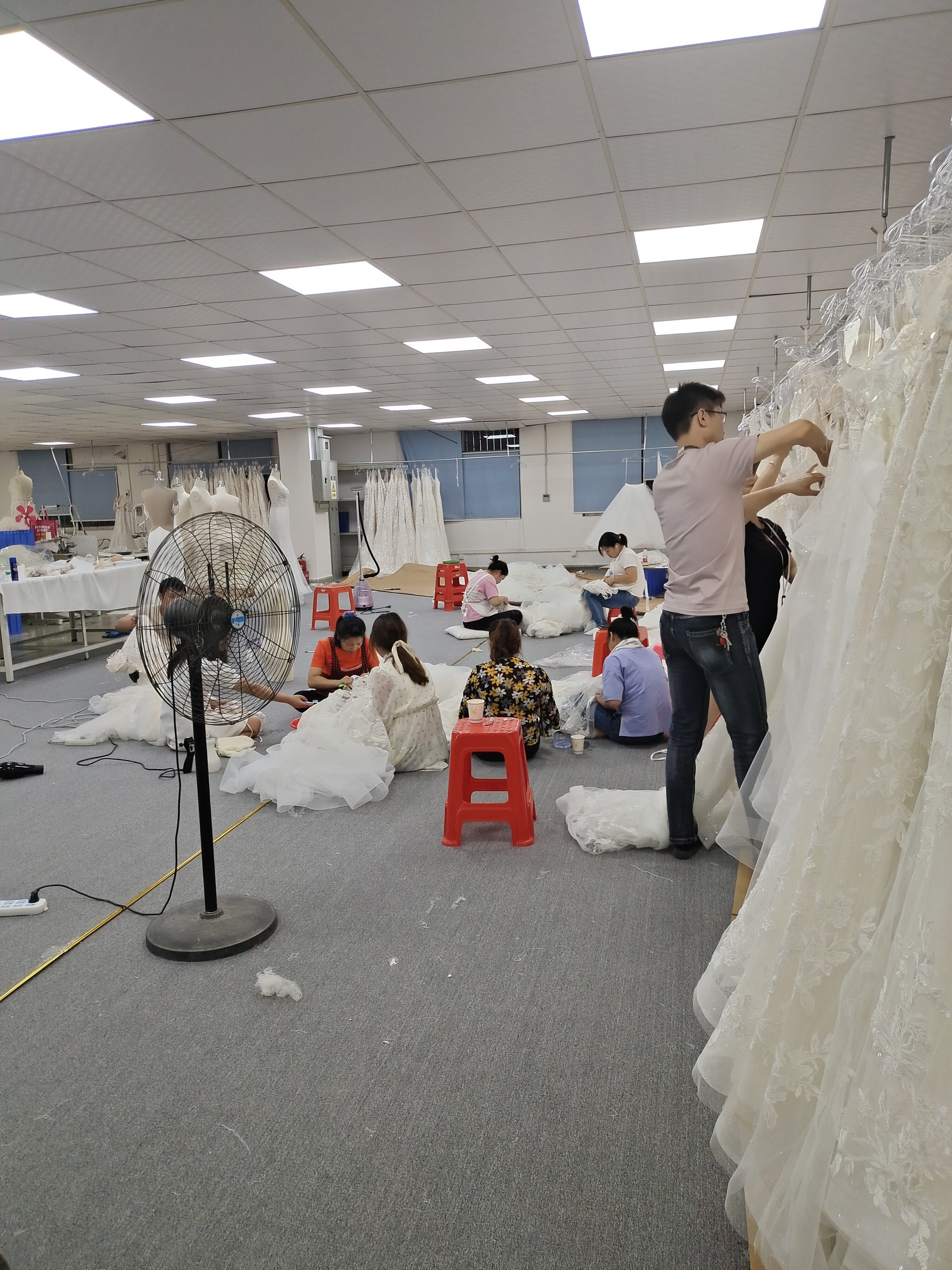 Chengdu Chengxin Leather Clothing Co., Ltd. – bridesmaid dresses 2