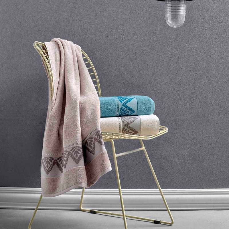 Border Bath Towel