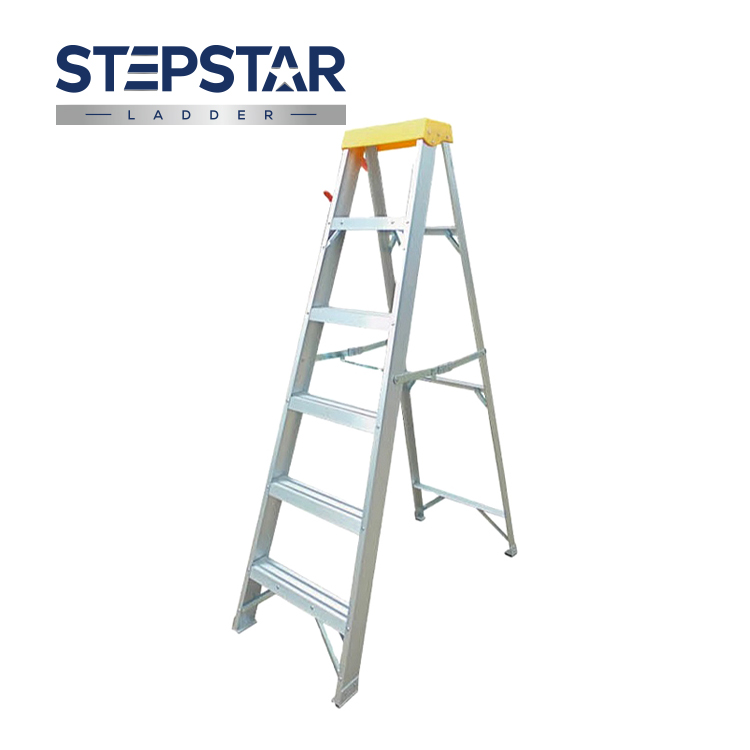 Aluminum Step Ladder
