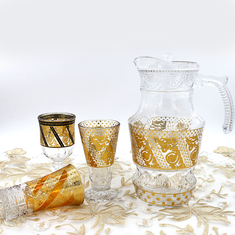 High Quality Decorative Tea Pot Pitcher Glass Jug Cup Set With Plastic Lid