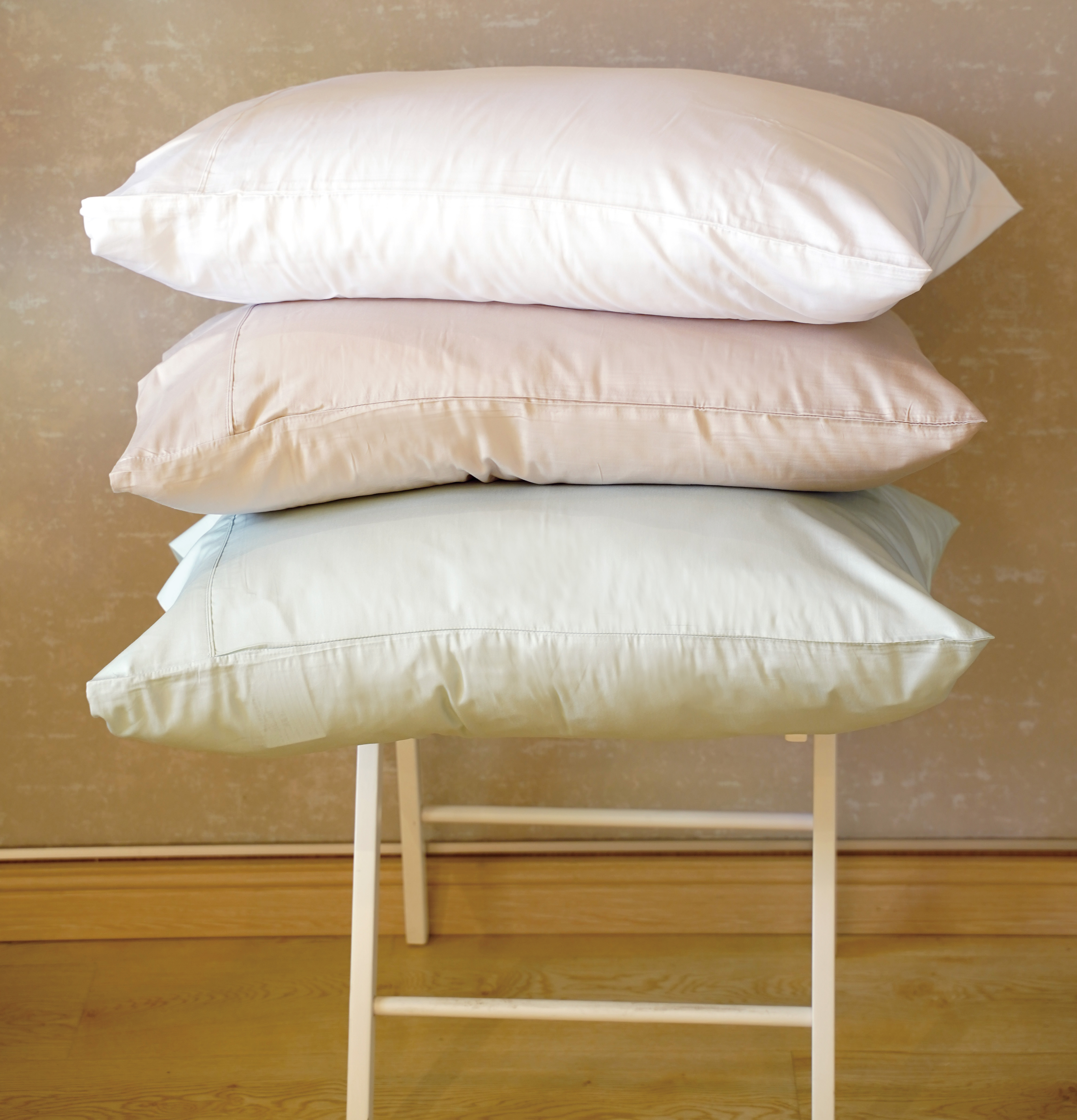 piping pillowcase