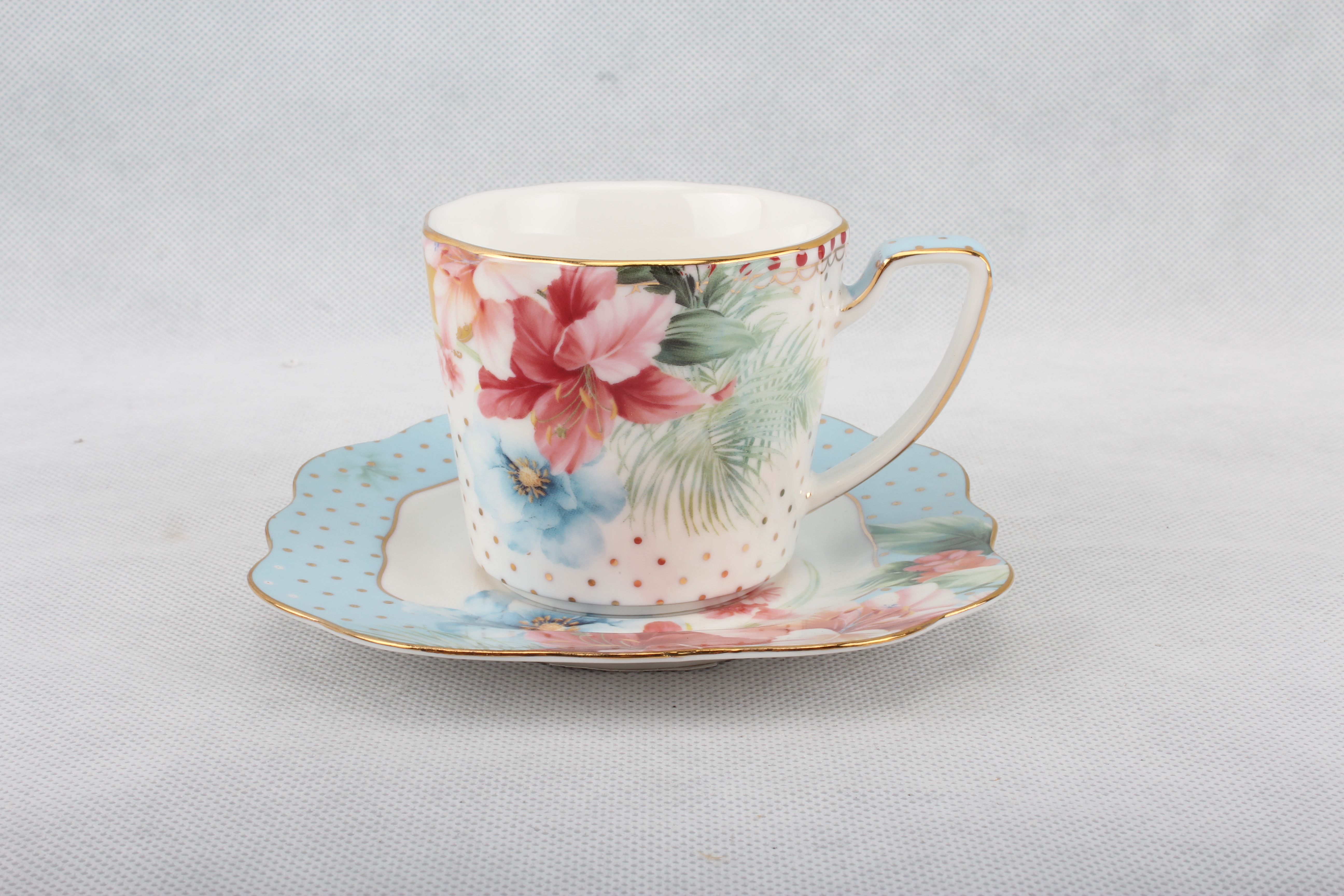 cups&saucers