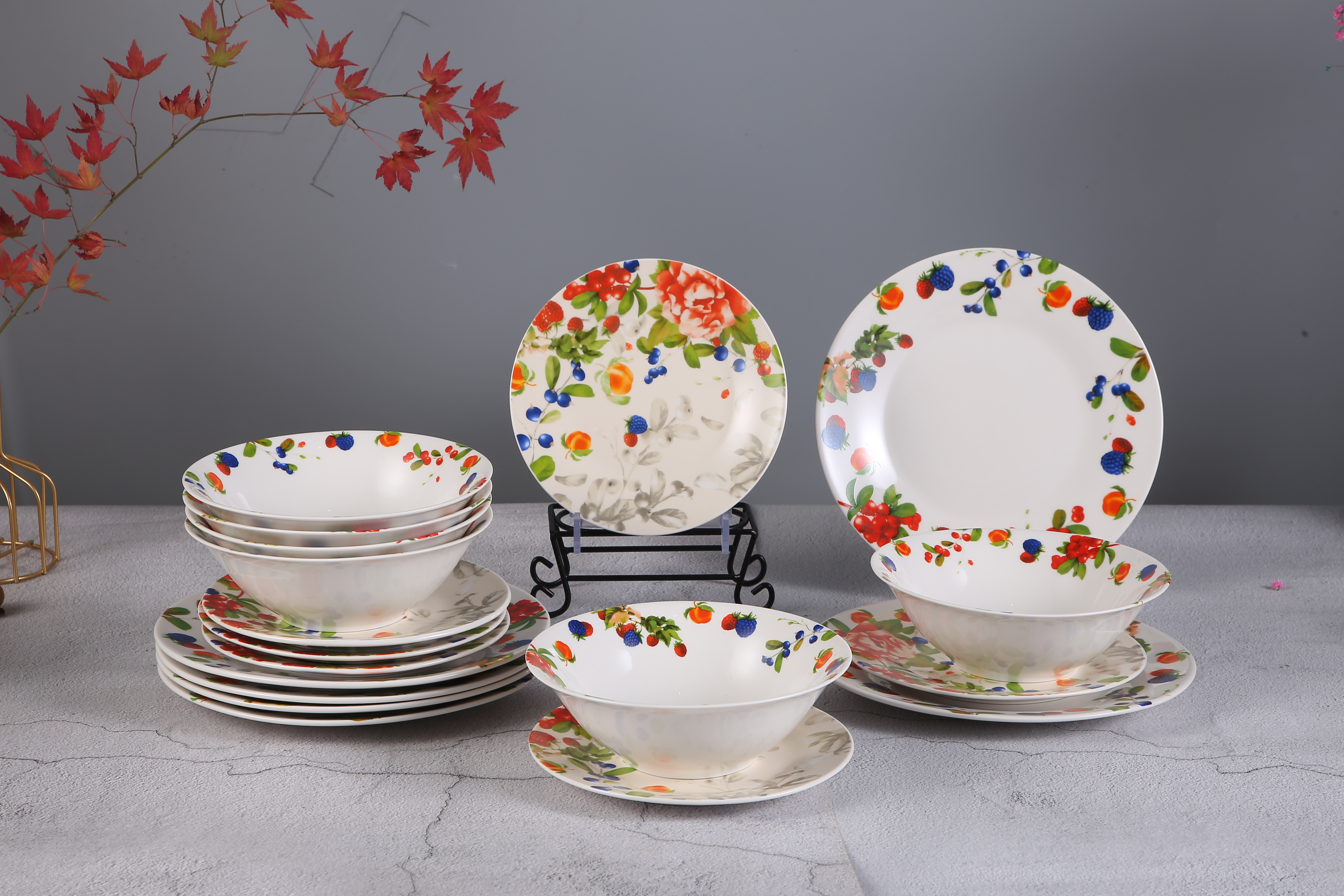 Wholesale Dinnerware sets luxury porcelain coloful crockery ceramic tableware luxury dinner set