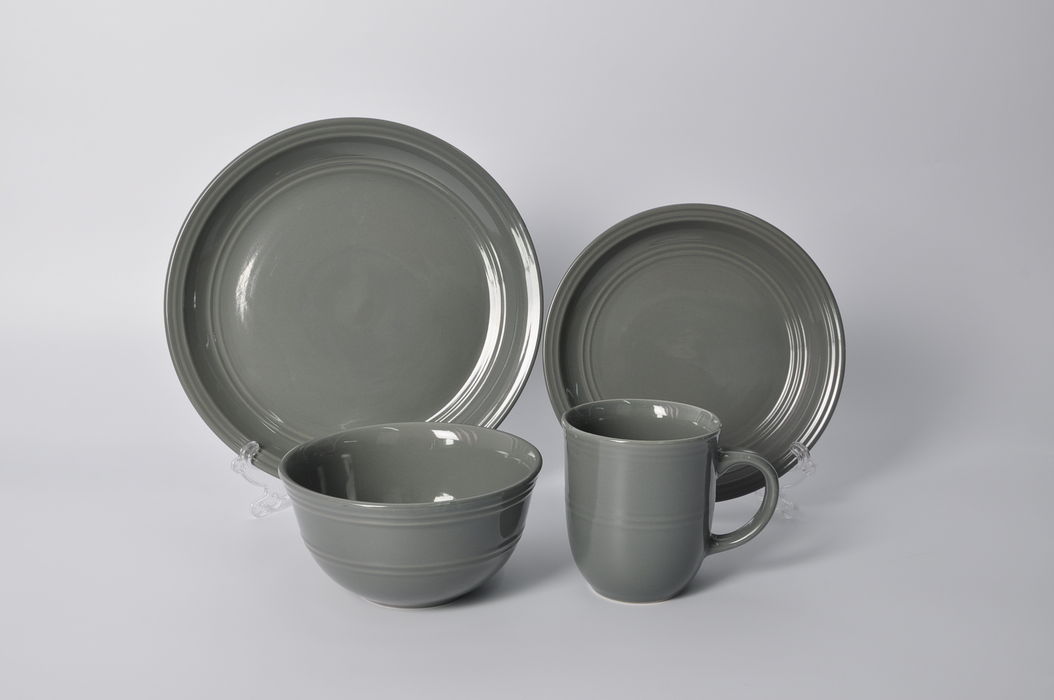 embossed design ceramic dinner set