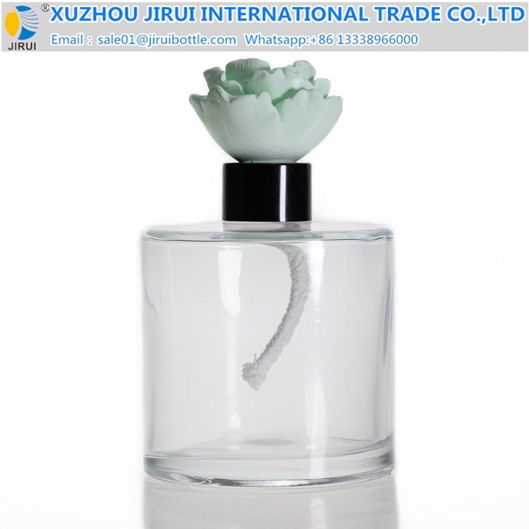 Cylindrical screw-top transparent glass bottle aromatherapy bottle 300ml
