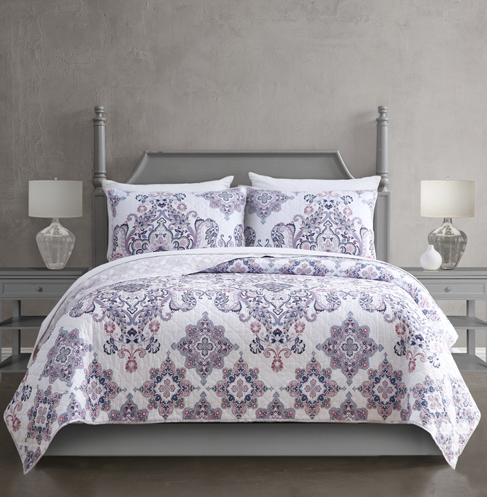 Quilted bedspread set