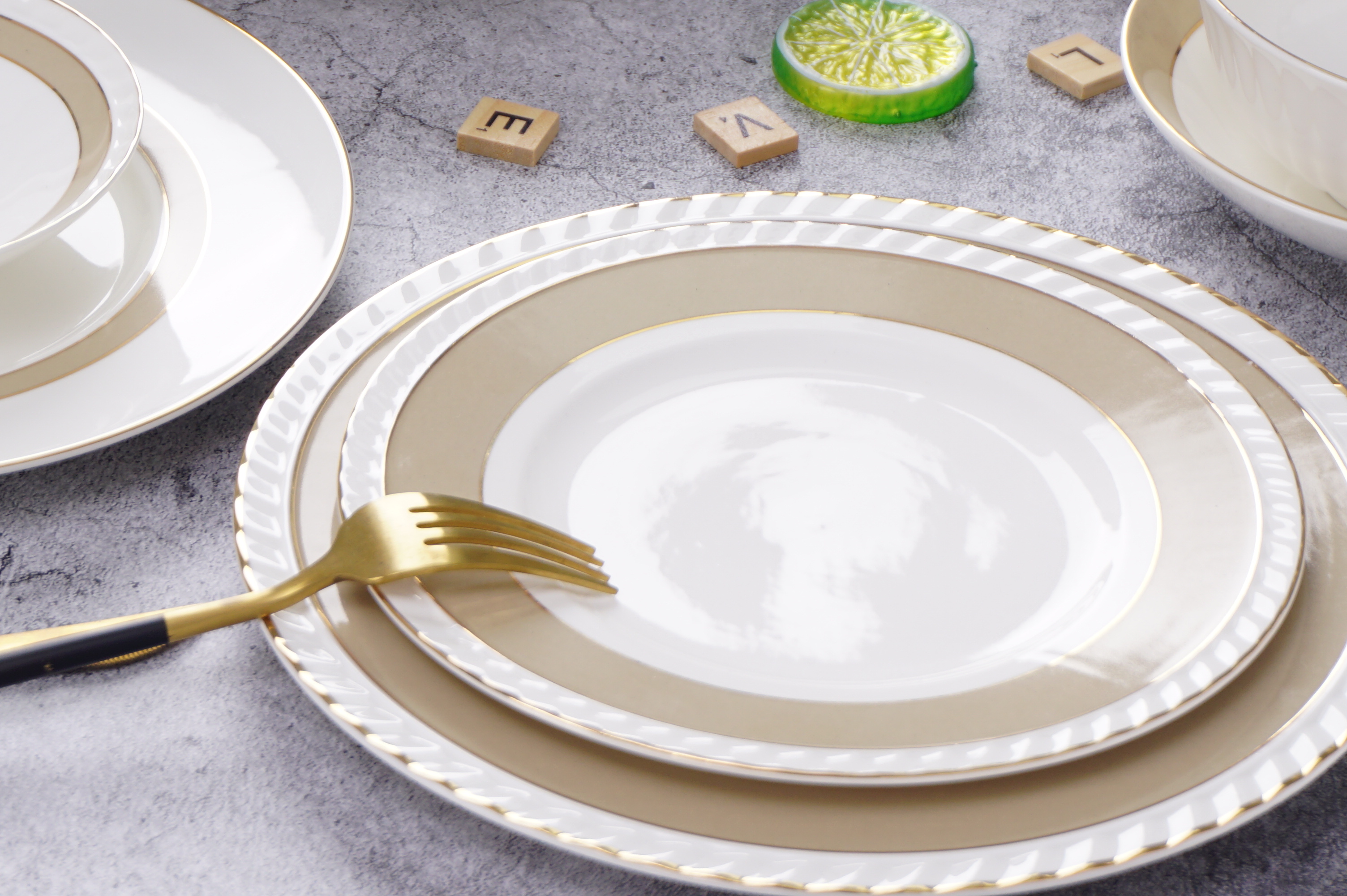 Gold line new bone china porcelain dinner plate