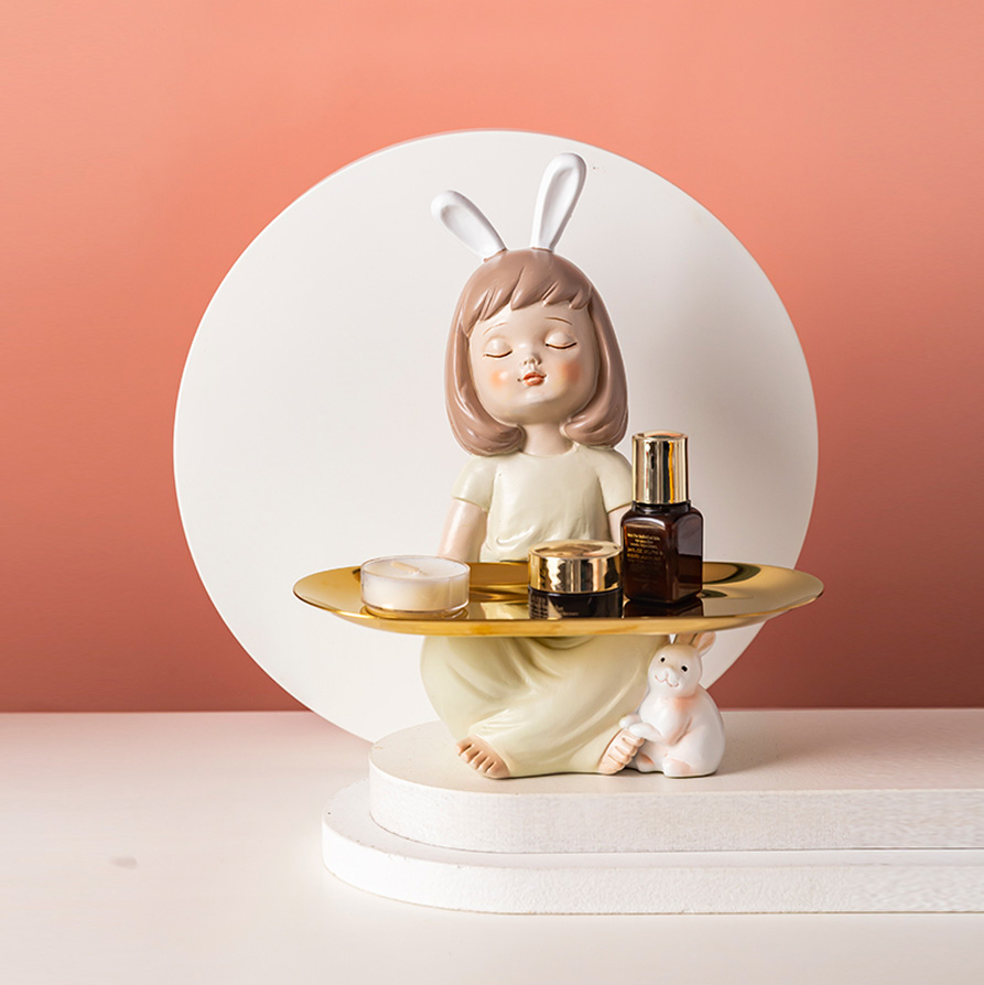Fashion resin girl figurine hold a plate ornament for Home Decorative or for girl's room