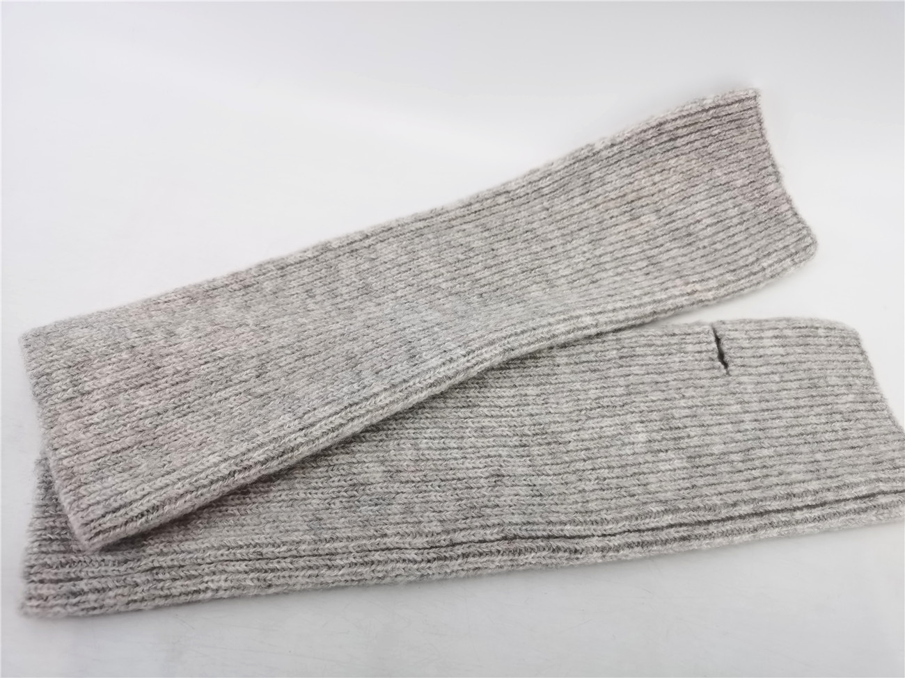 knitted gloves