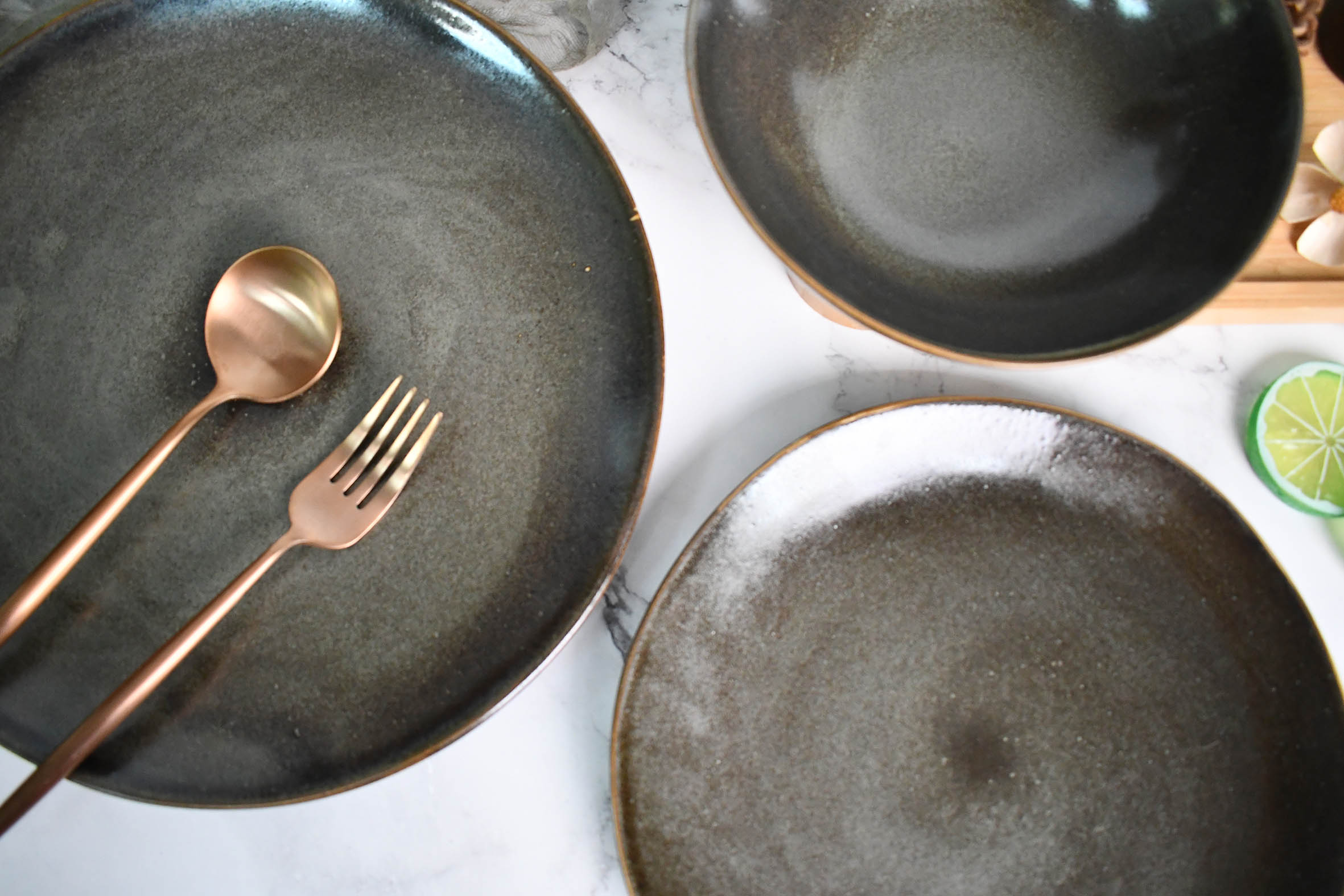 Shiny Glaze Stoneware Dinner Sets