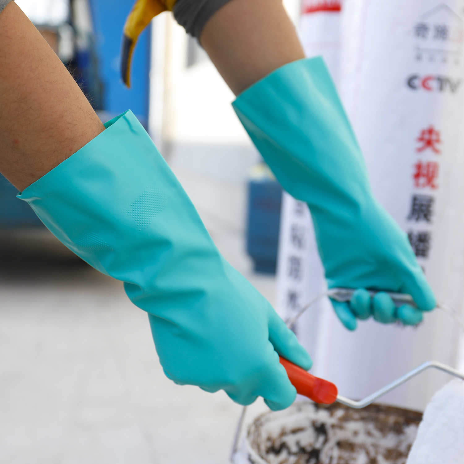 32CM Green nitrile industry gloves.resistant to Weak acid and weak base