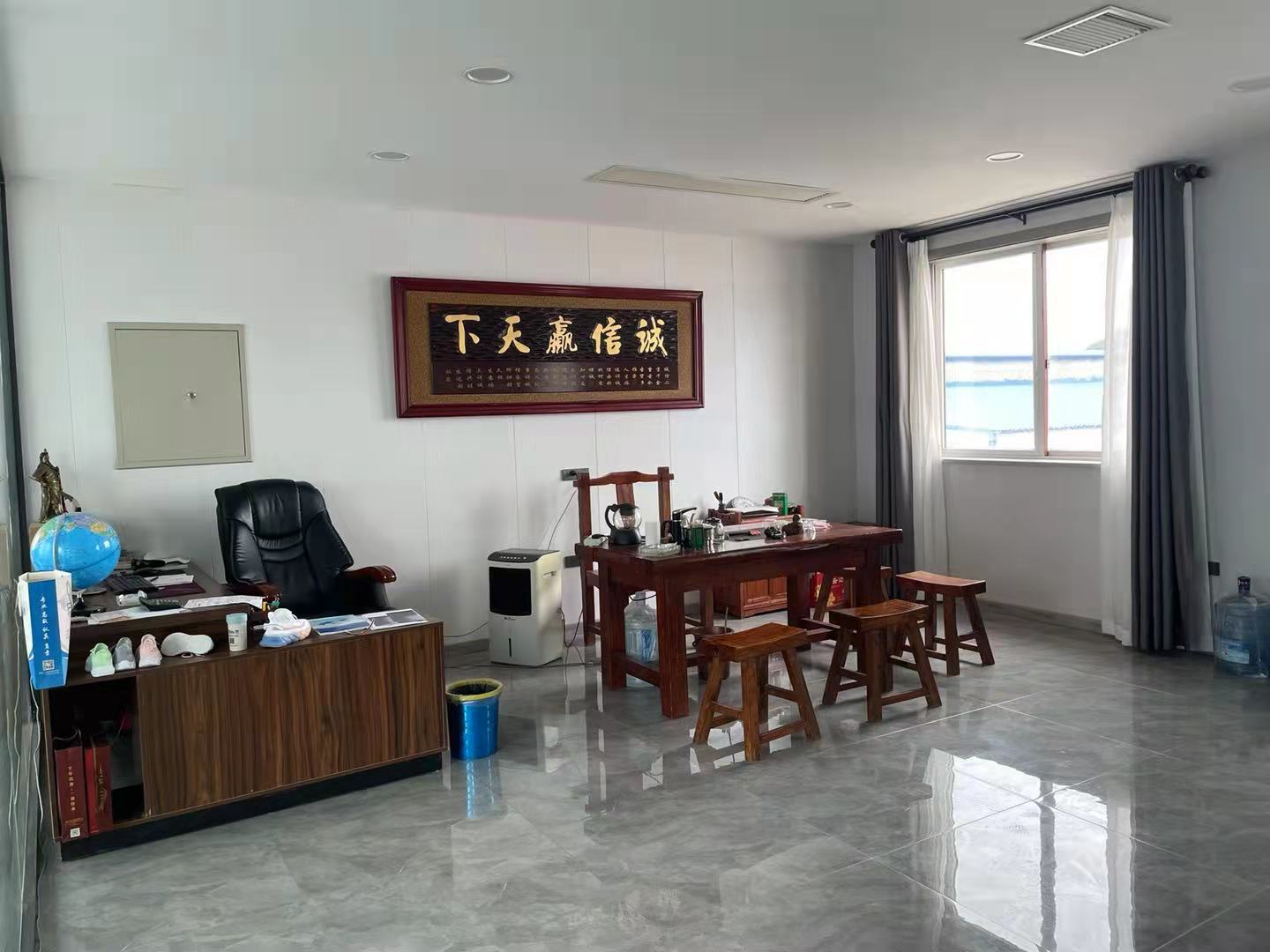 Zhengzhou Sashilu Trading Co., Ltd. – Men's sports shoes 1