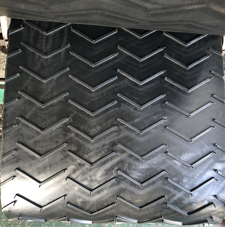 Multiply V chevron conveyor belt