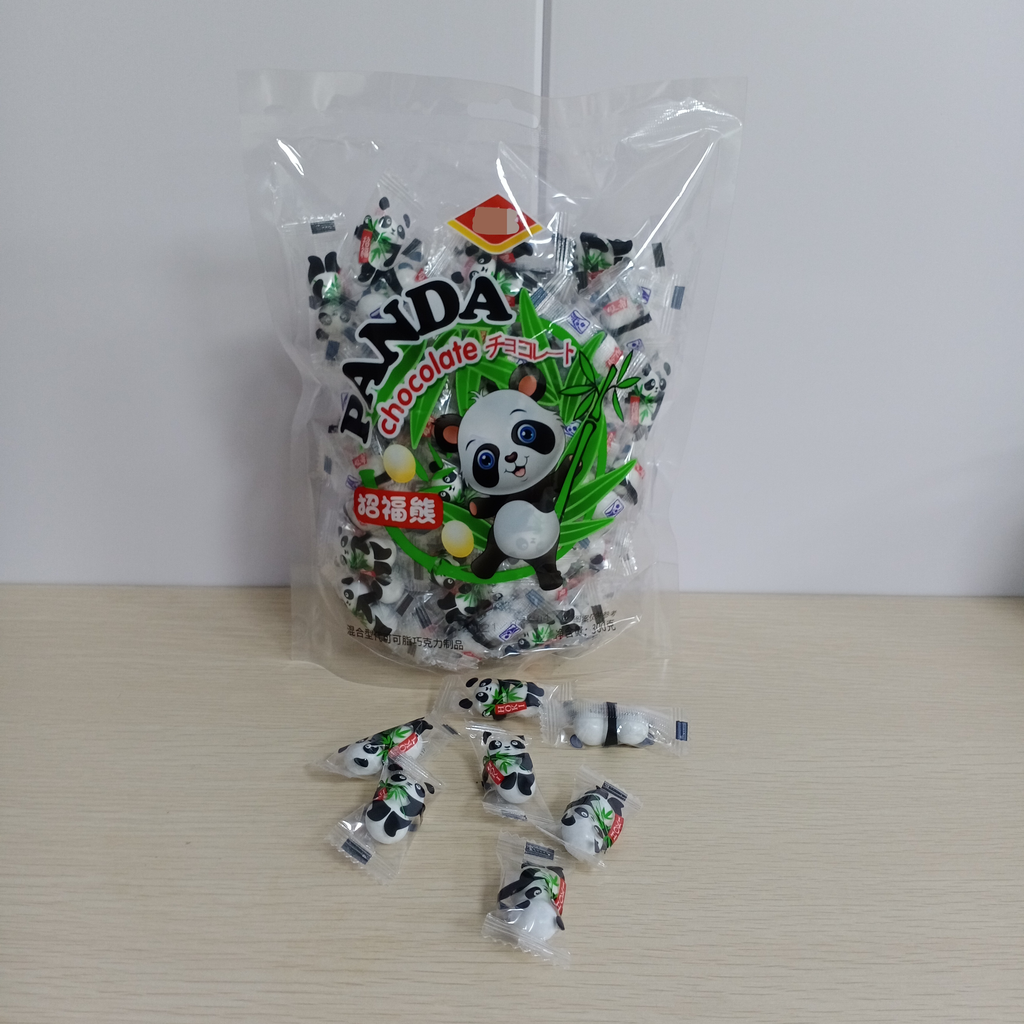 Panda Crispy Sugar Candy coated Chocolate Bean