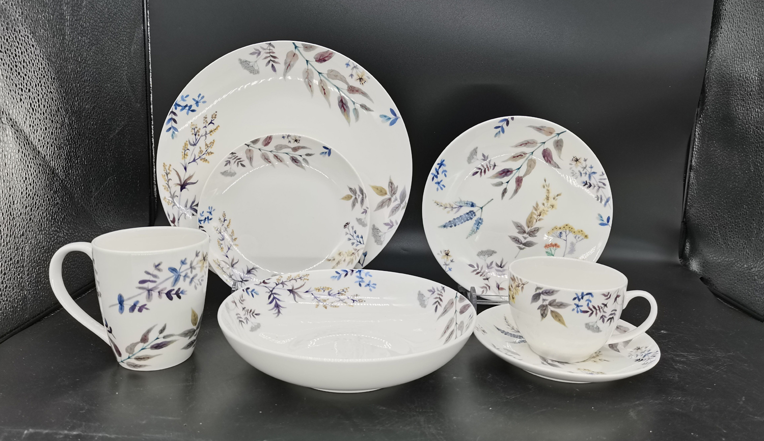 New bone china dinnerset