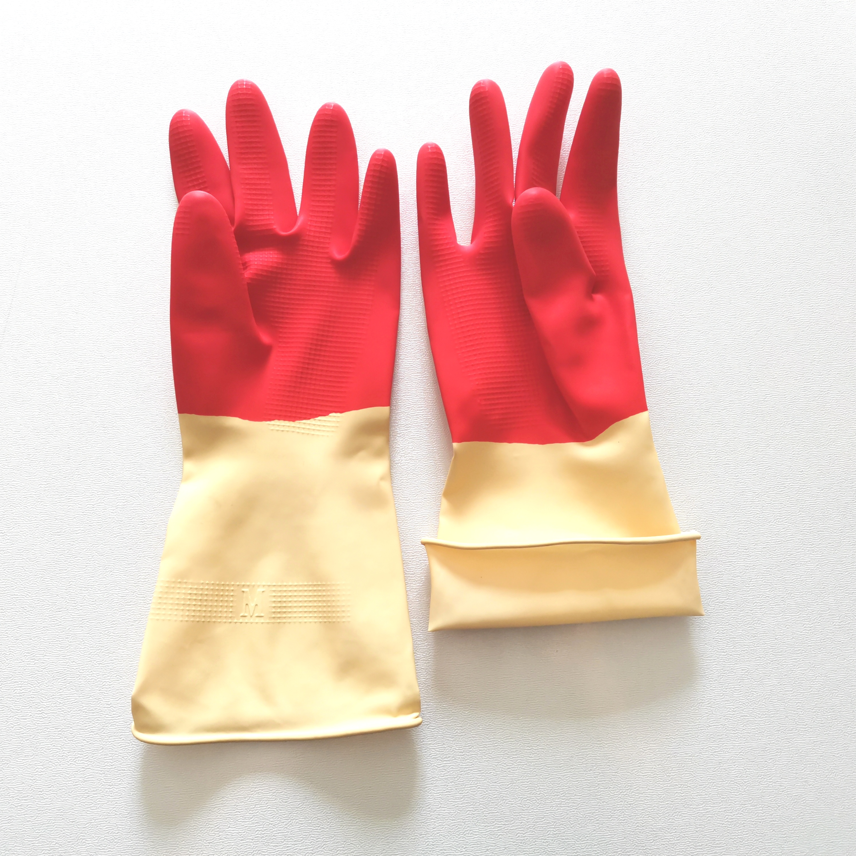 PPE safety products Xingli bi-color industrial latex gloves in universal pacakge bag