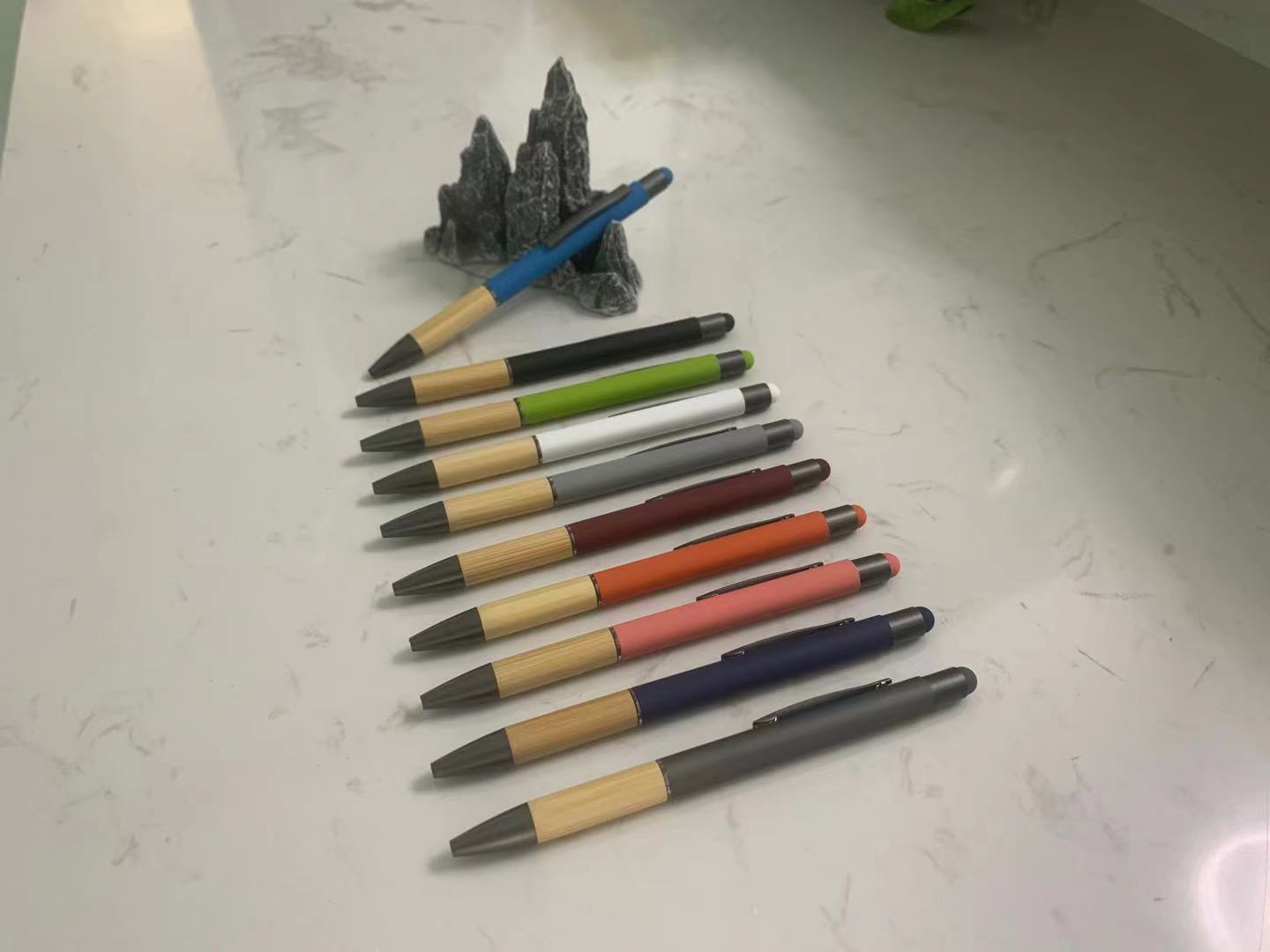 OEM novelty design rubberized colored aluminum ballpoint pen with bamboo grip and stylus