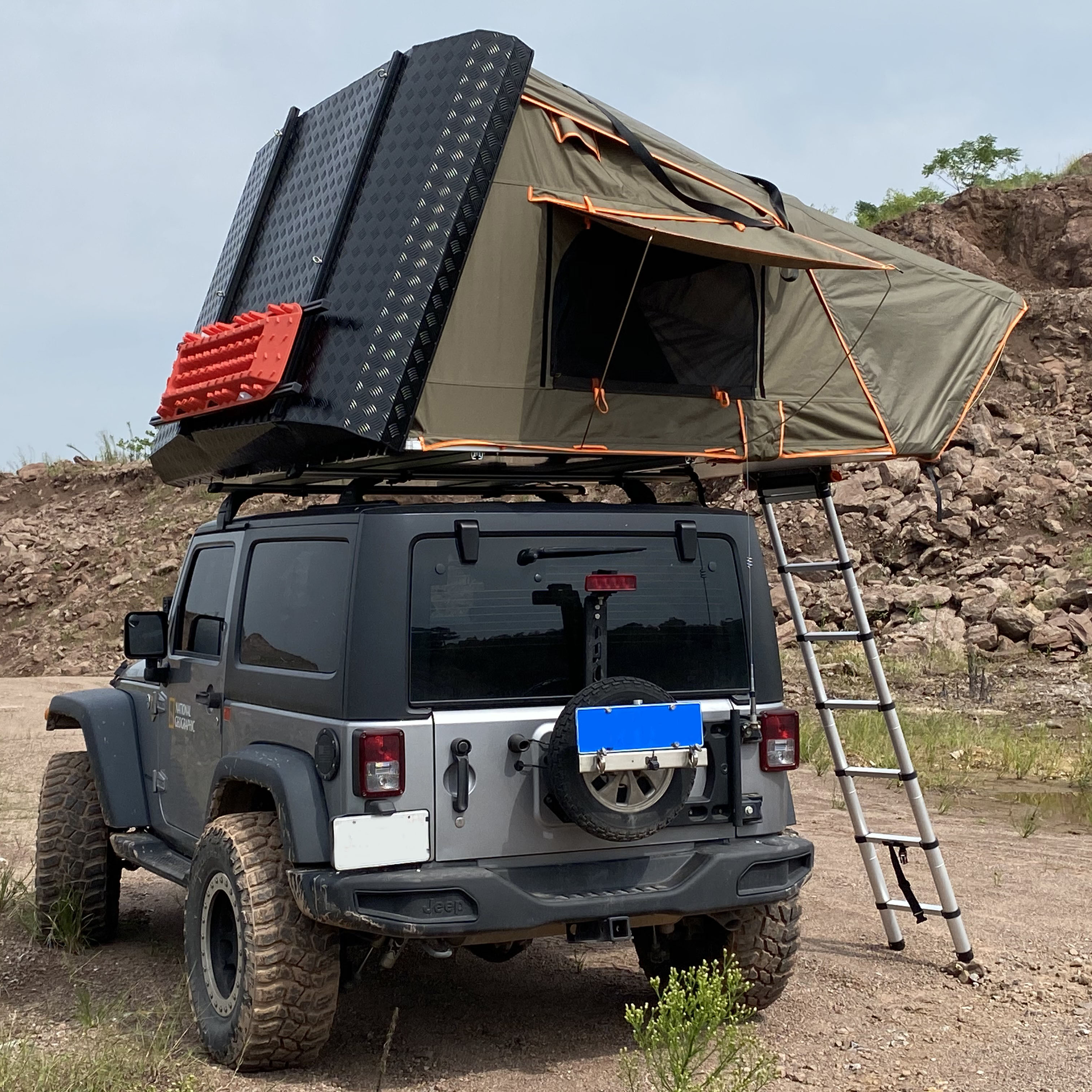 TORUK 4x4 Aluminum Hard Shell Car Tent Hardshell Roof Top Tent Canvas Waterproof Camping 4 person Tent