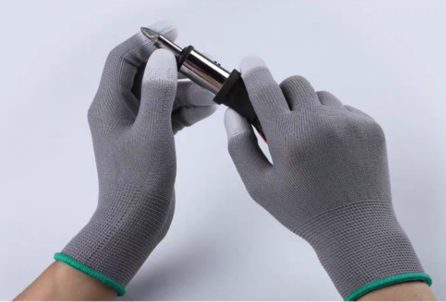 13g carbon fiber liner with white PU glove