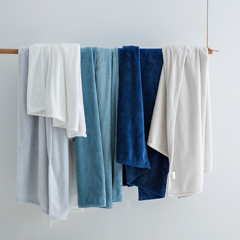 flannel jacquard solid throw