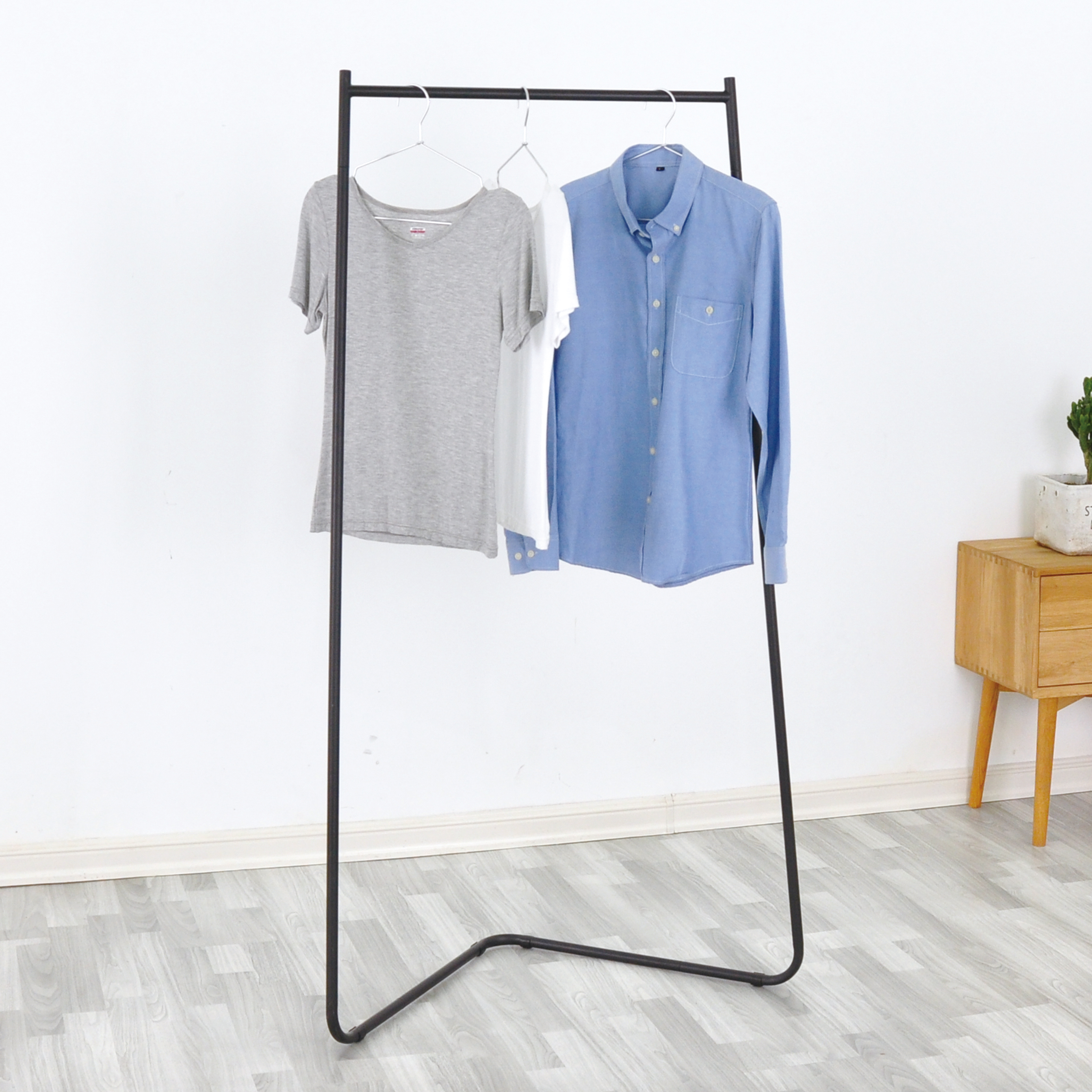 L style clothes drying rack