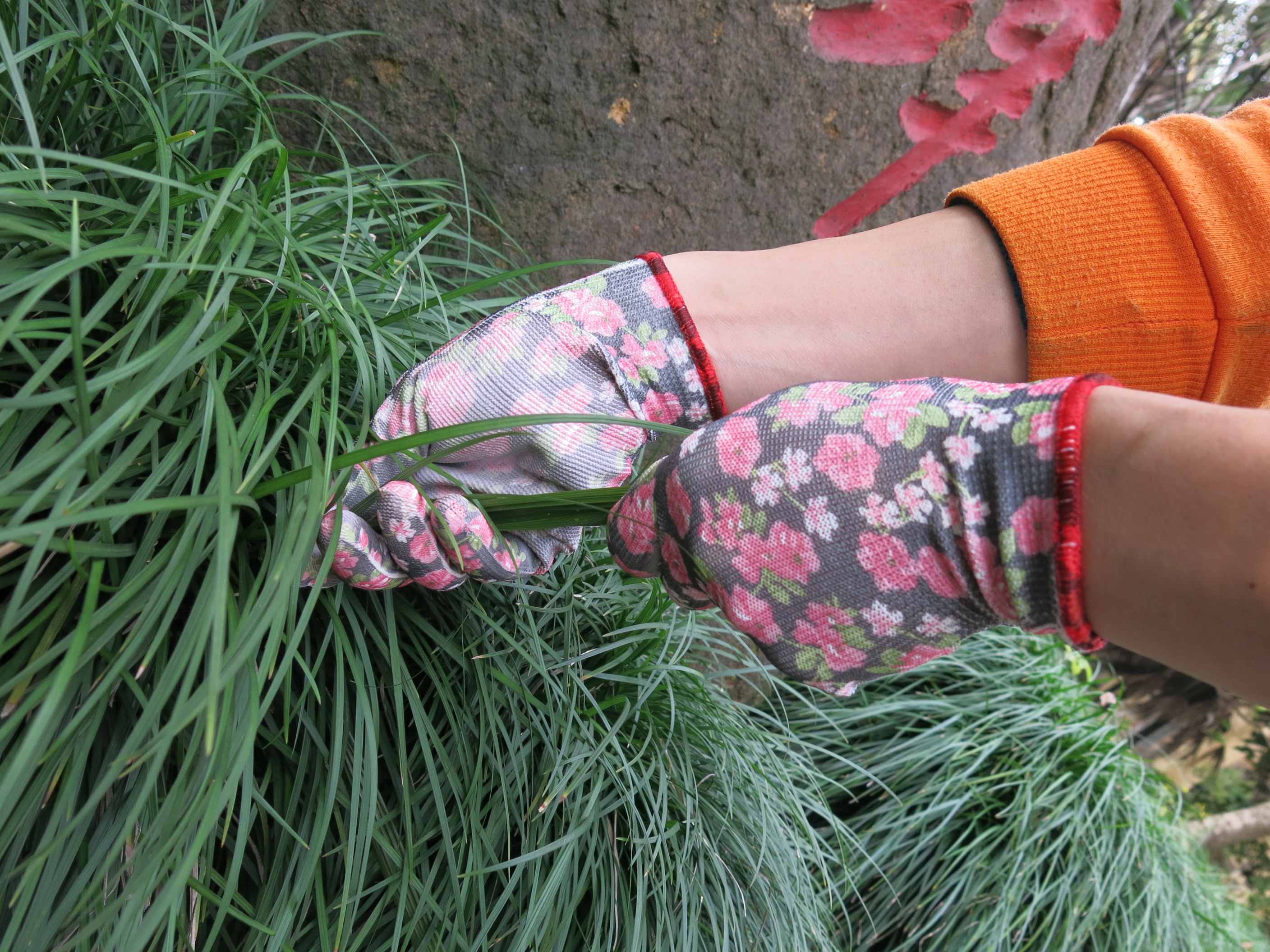 Flower design nylon with PU glov