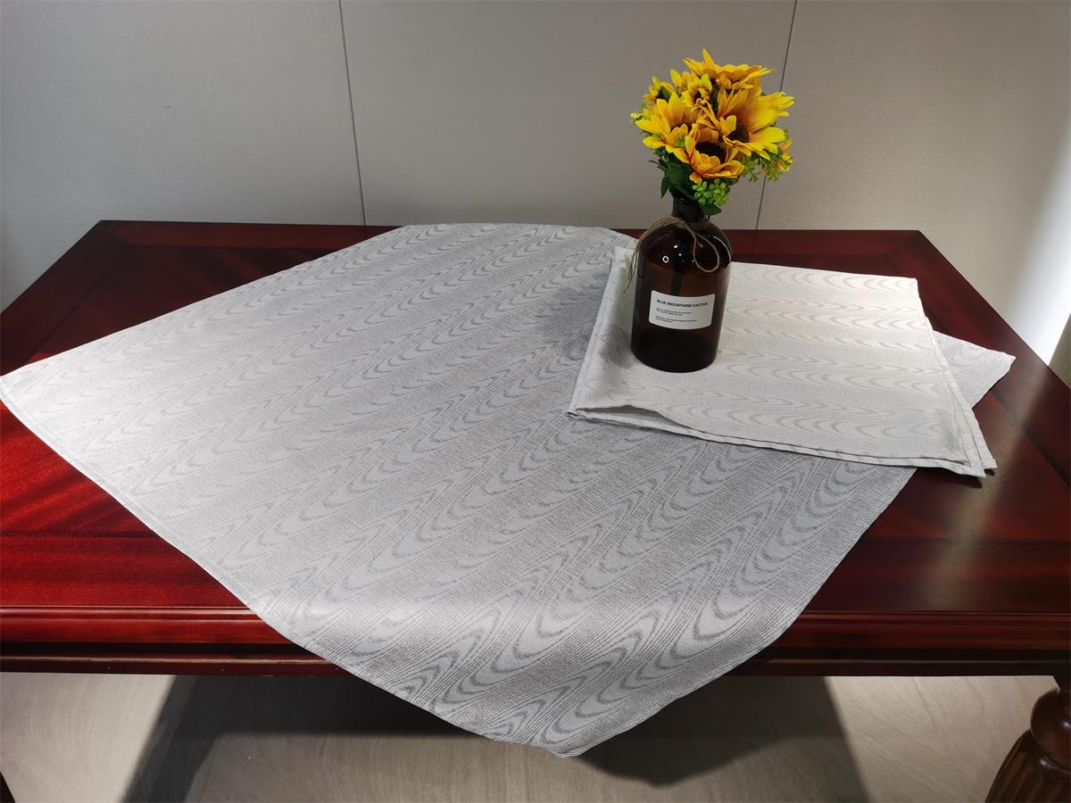 Polyester Jacquard Table Cloth
